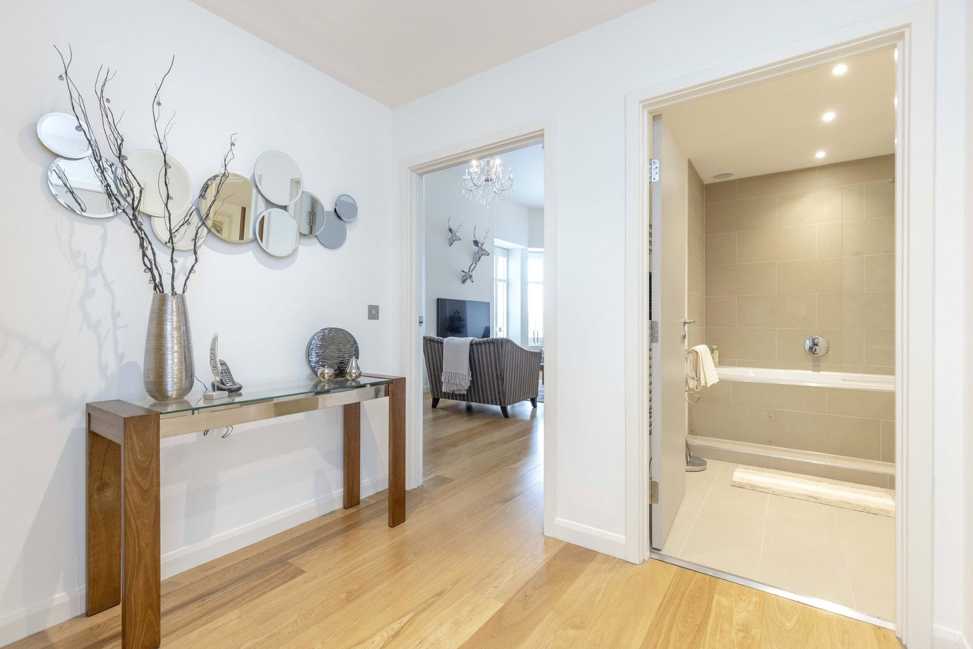 Flat 17, 13 Simpson Loan, Edinburgh, Midlothian, EH3 9GN - Picture #13