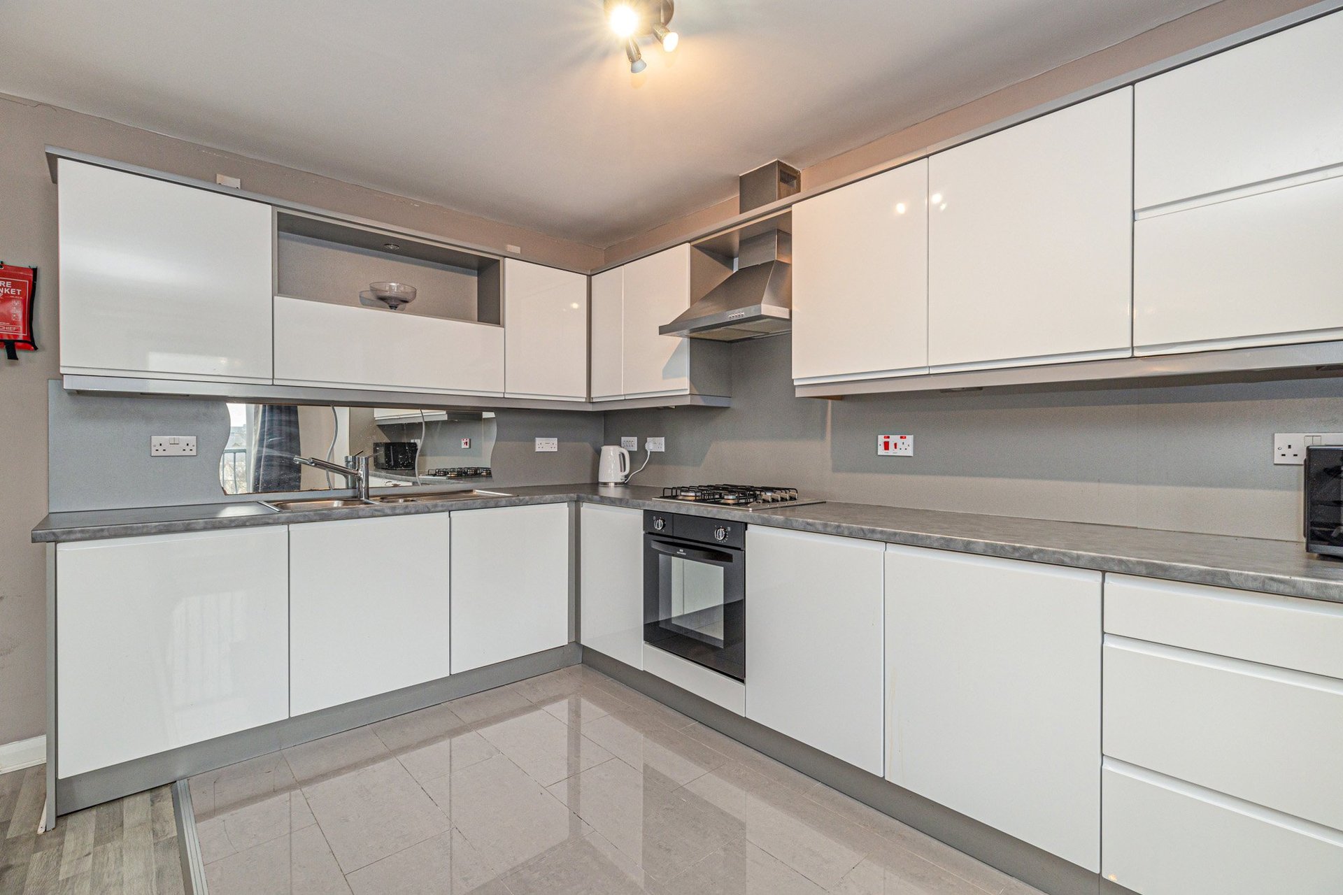 5/3, 90 Barrland Street, Glasgow, G41 1RJ - Picture #7