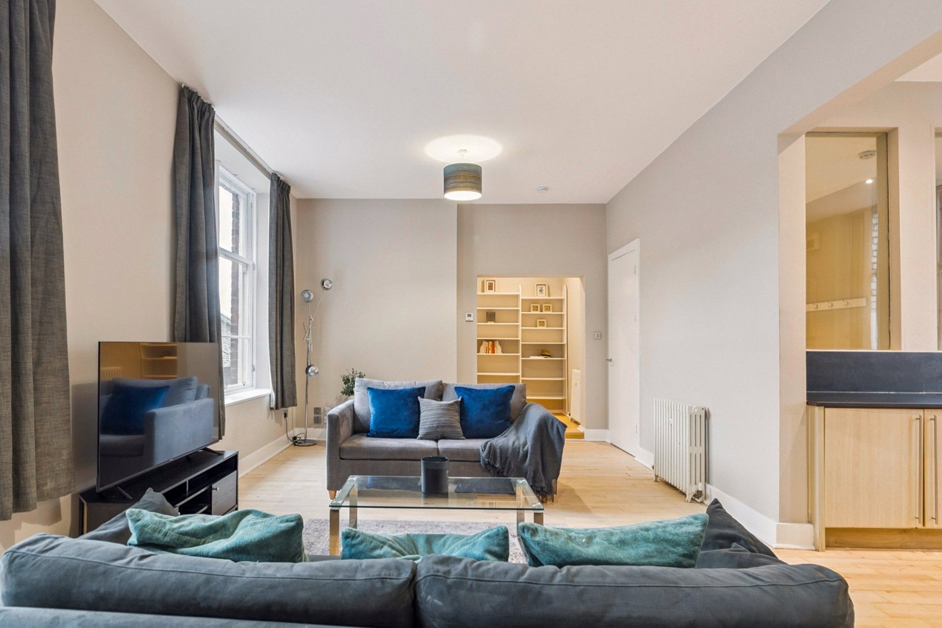 Flat 8 (3/2), 190 West George Street, Glasgow City, G2 2NR - Picture #8