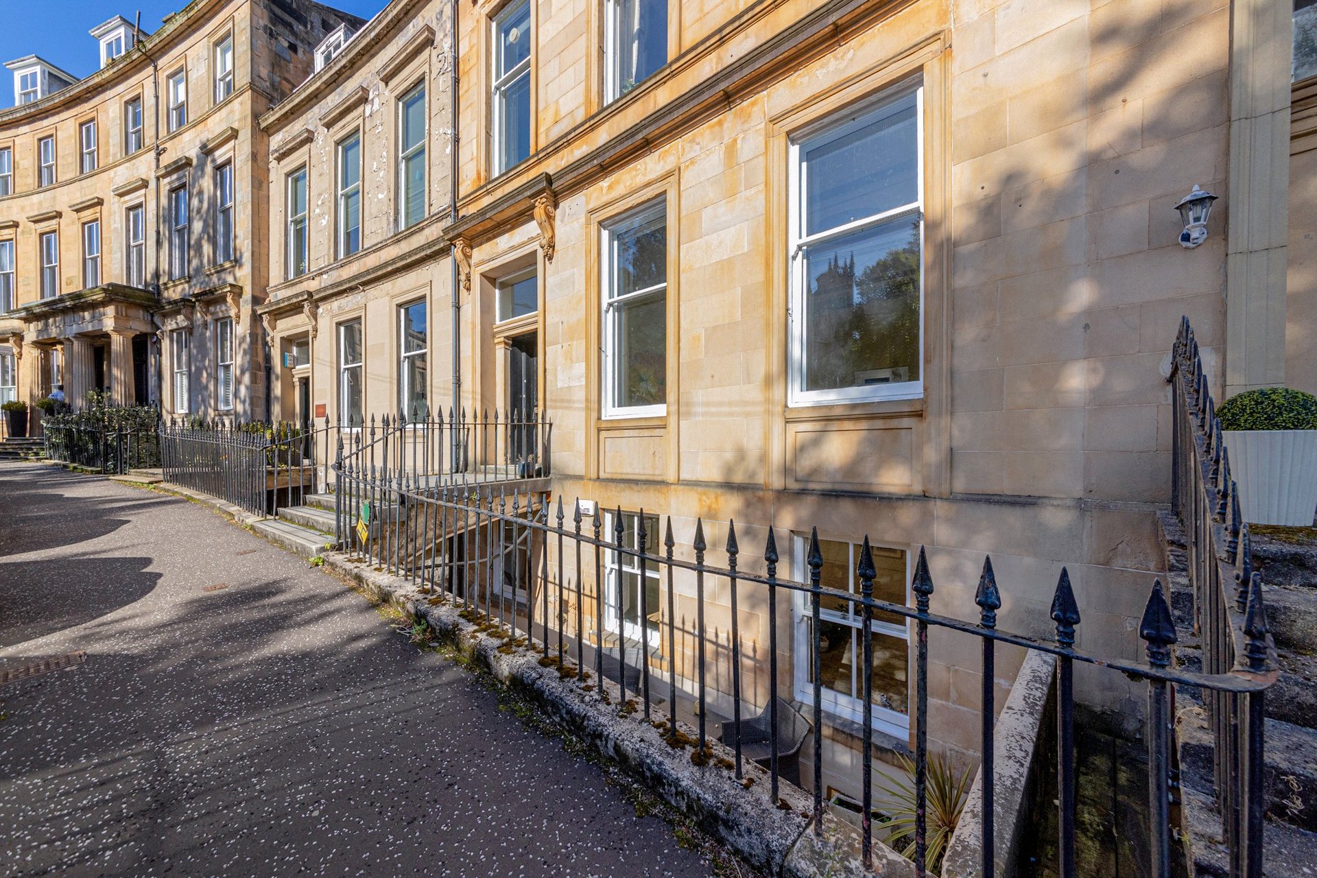 Flat 1 Lower Ground, 6 Lynedoch Crescent, Park, Glasgow, G3 6EQ - Picture #2