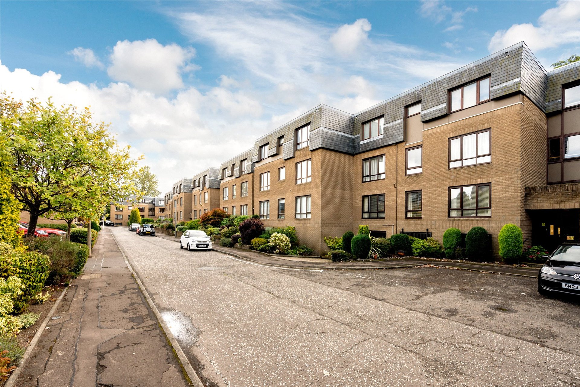 Flat 4, 6 Rocheid Park, Edinburgh, EH4 1RP - Picture #2