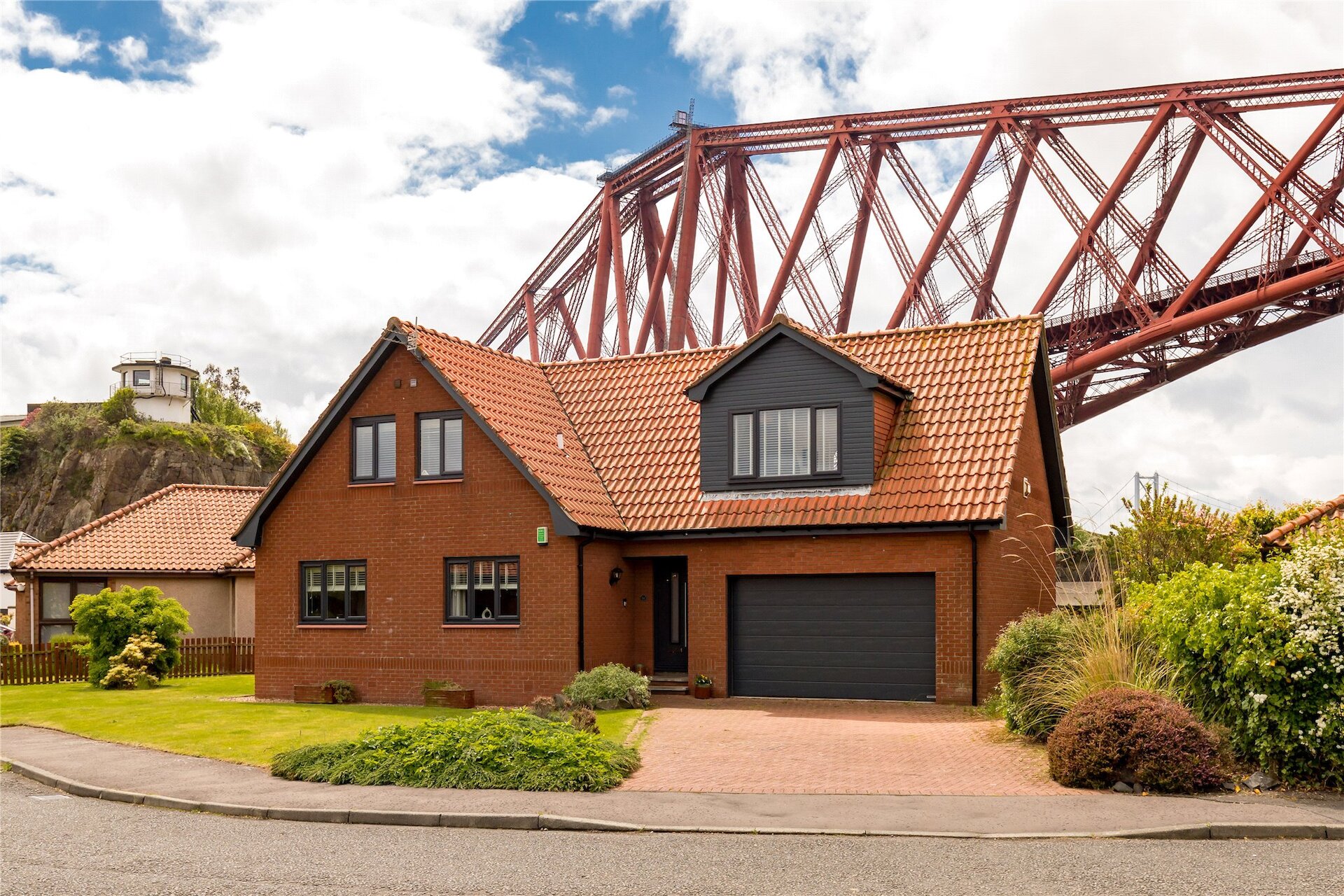 14 East Bay, North Queensferry, Inverkeithing, Fife, KY11 1JX - Picture #1