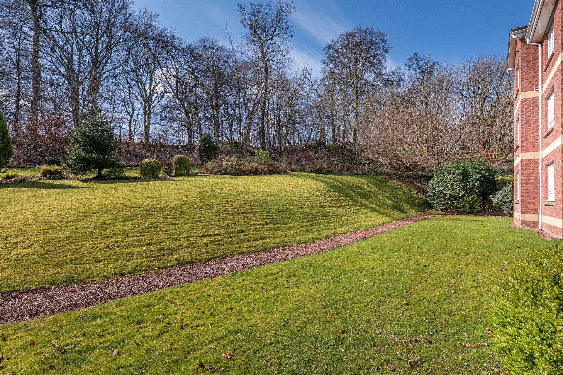2E Rosemount Court, Newton Mearns, Glasgow, East Renfrewshire, G77 5TY - Picture #22