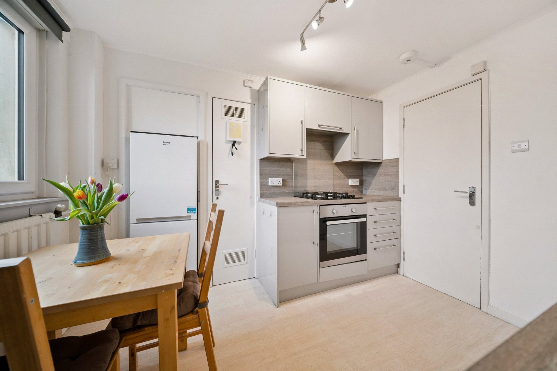 Flat 8, 1 Maidencraig Court, Craigleith, Edinburgh, EH4 2BQ - Picture #10