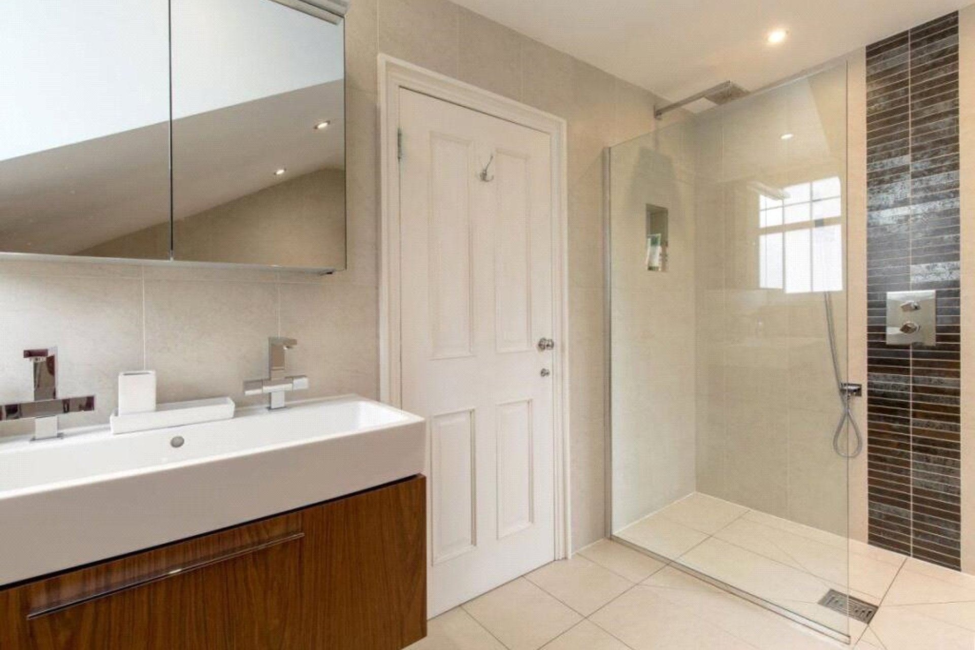 8 Murrayfield Gardens, Edinburgh, Midlothian, EH12 6DF - Picture #12