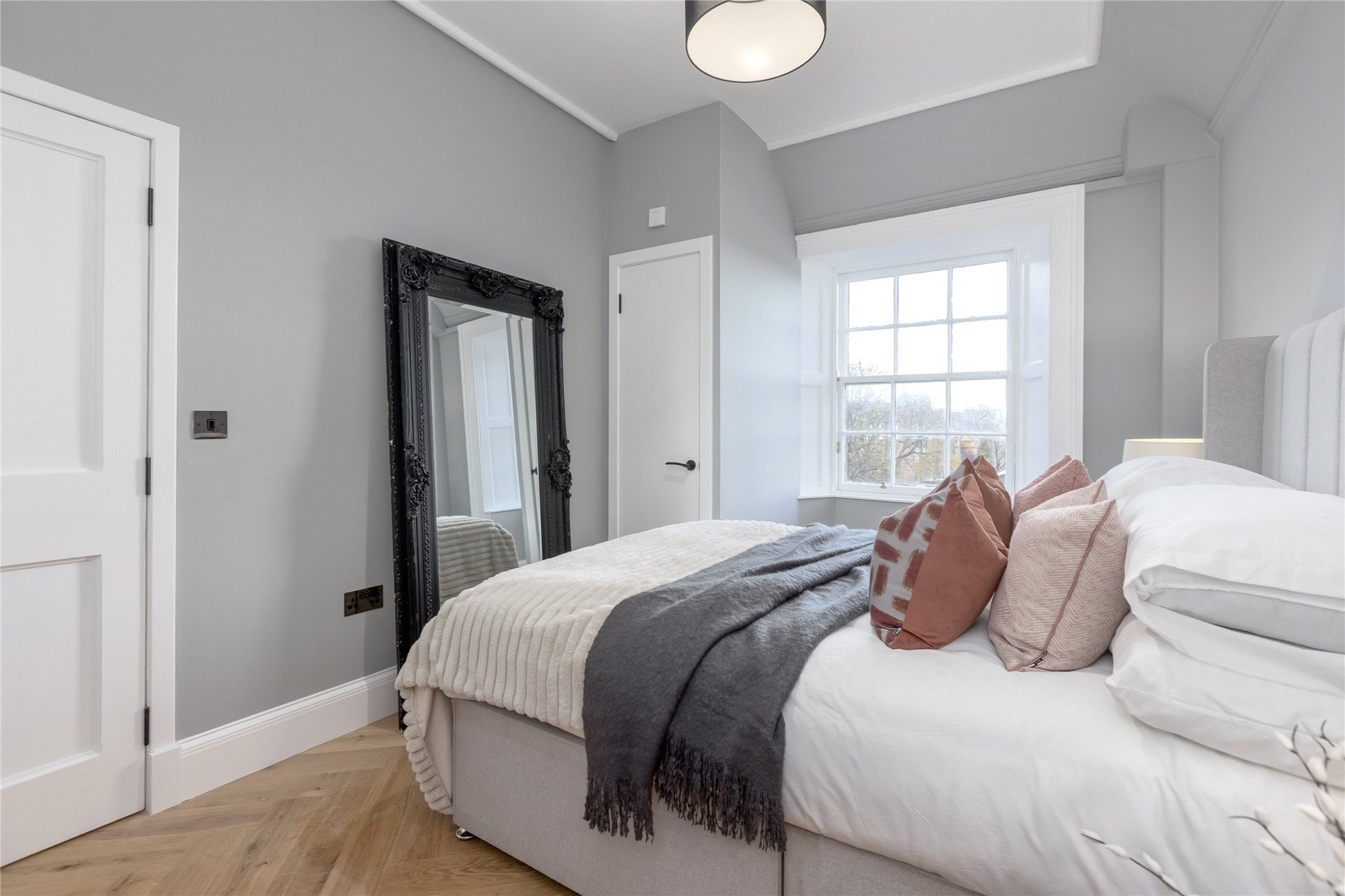 Flat D, 35 St. Bernards Crescent, Edinburgh, Midlothian, EH4 1NR - Picture #10