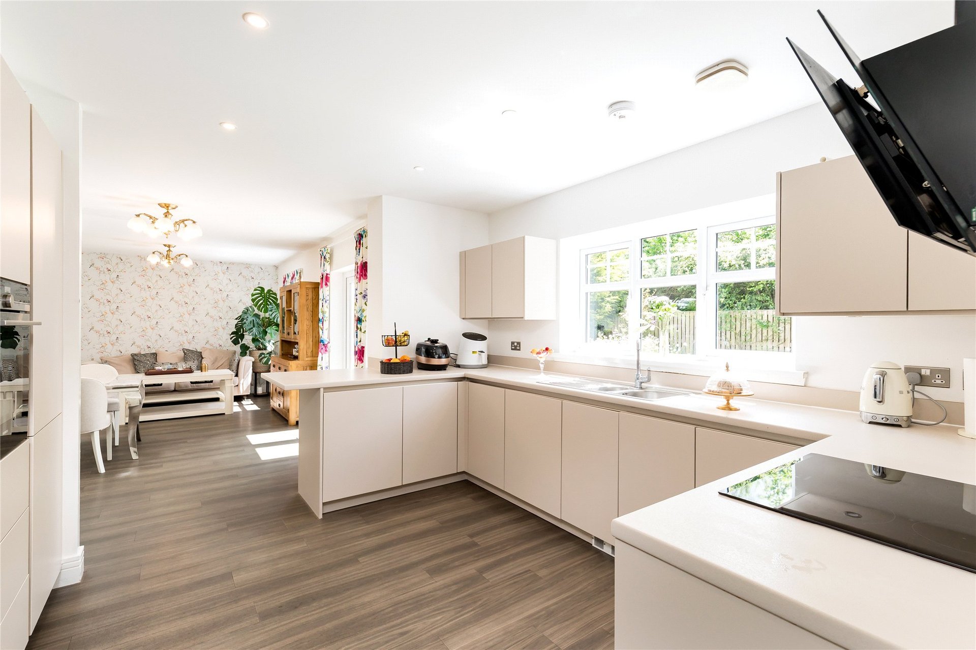 34 Scald Law Drive, Edinburgh, EH13 0FE - Picture #4