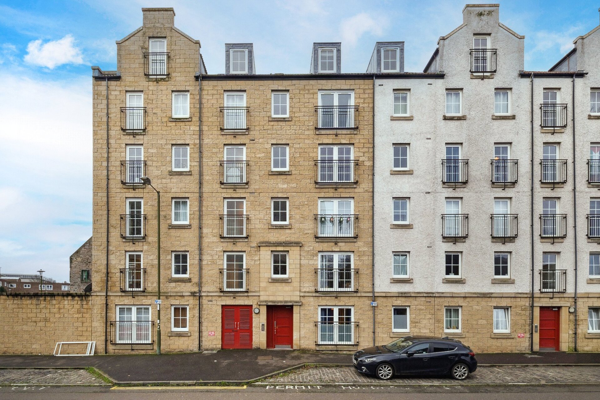 10/10 Giles Street, Edinburgh, EH6 6DA - Picture #1