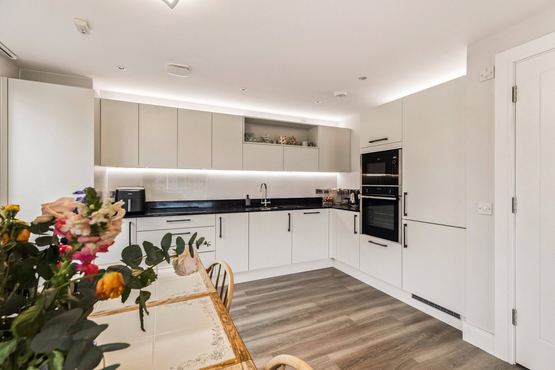 Flat 1/2, 2 Eastwoodhill Grove, Giffnock, Glasgow, East Renfrewshire, G46 6BB - Picture #13