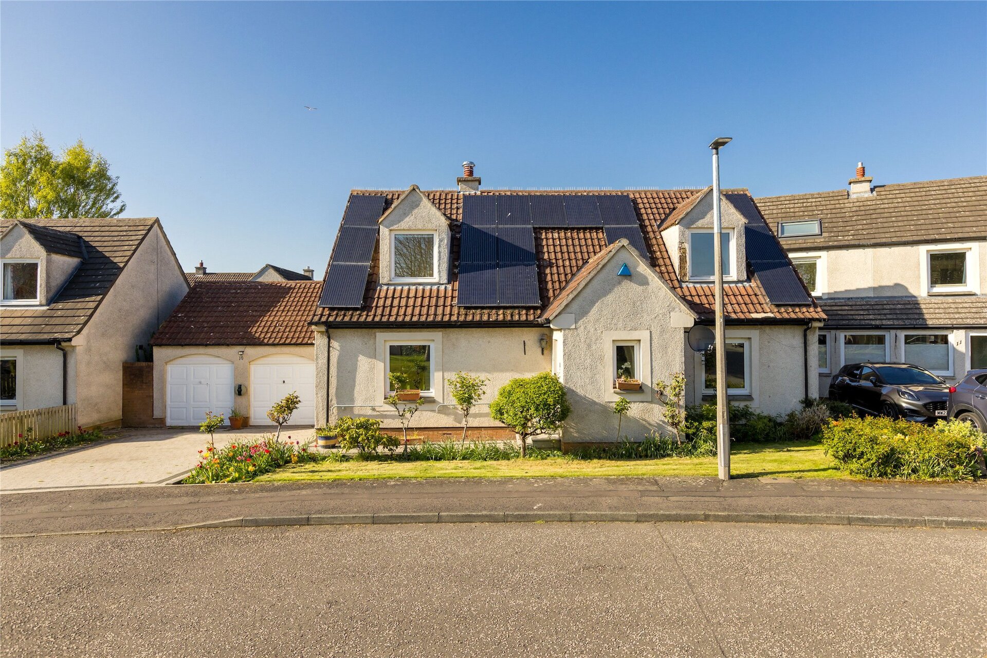 10 Stuart Green, Corstorphine, Edinburgh, EH12 8YF - Picture #1