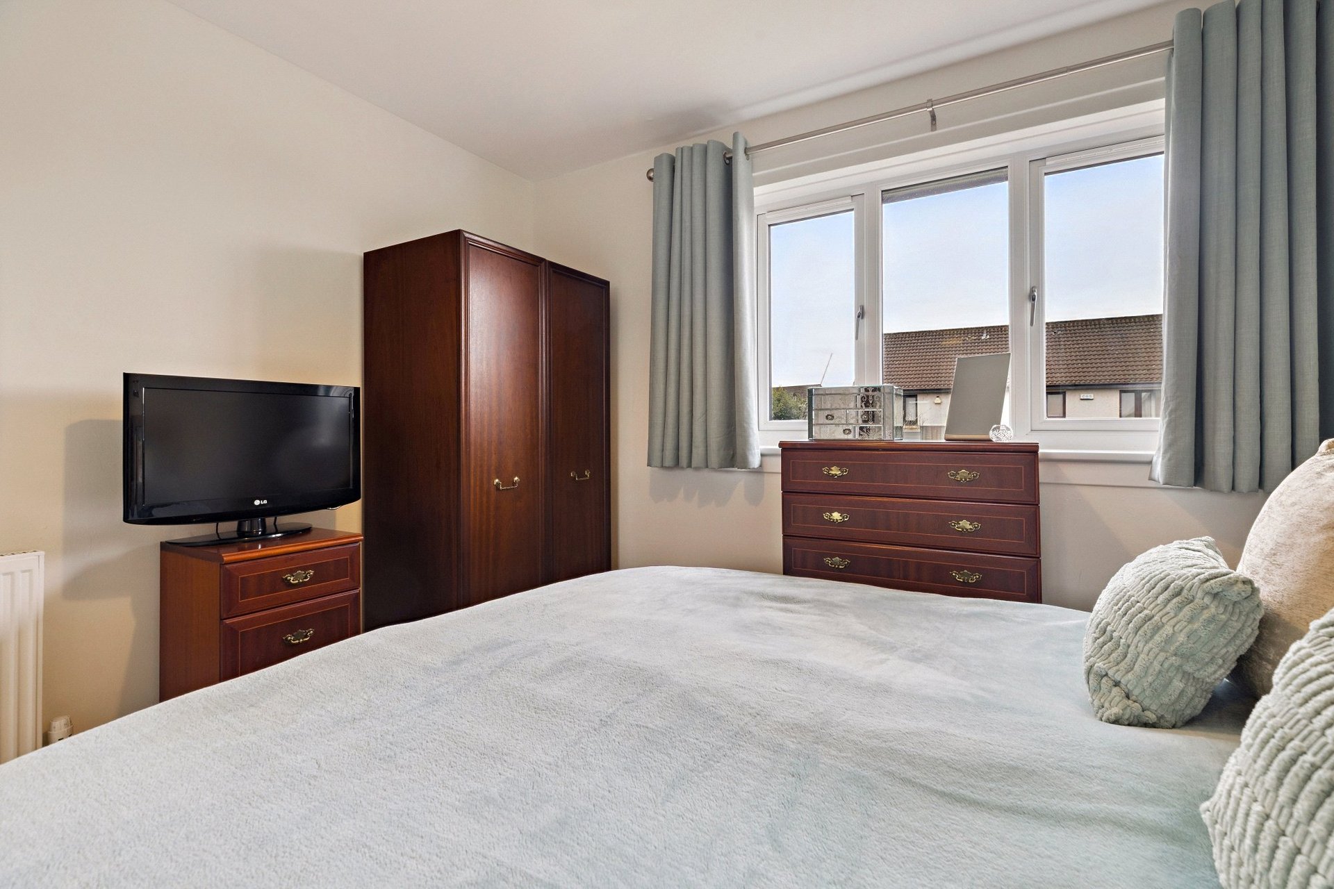 8 Crathie Place, Newton Mearns, Glasgow, East Renfrewshire, G77 5UG - Picture #15