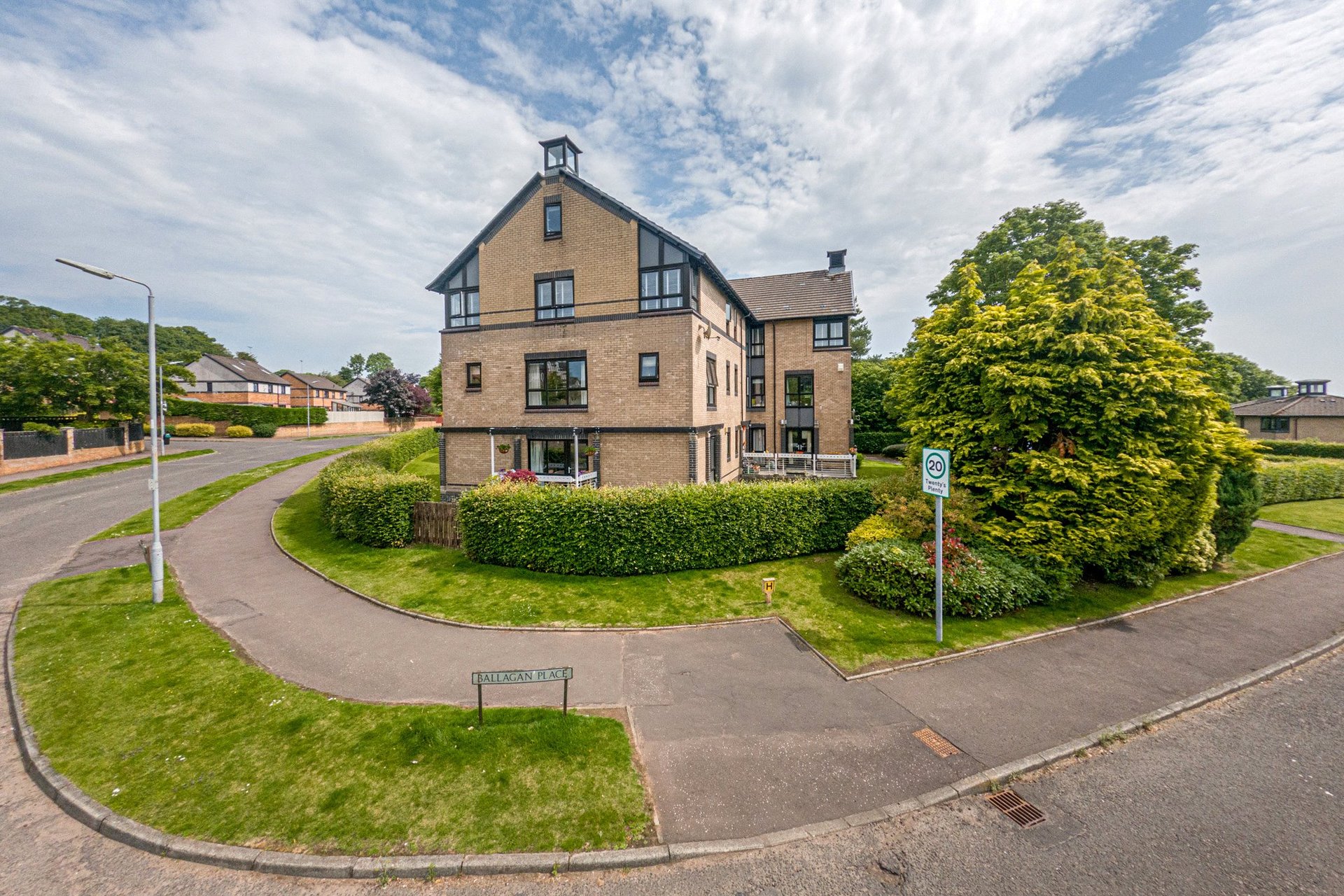 8 Ballagan Place, Milngavie, G62 7RQ - Picture #30