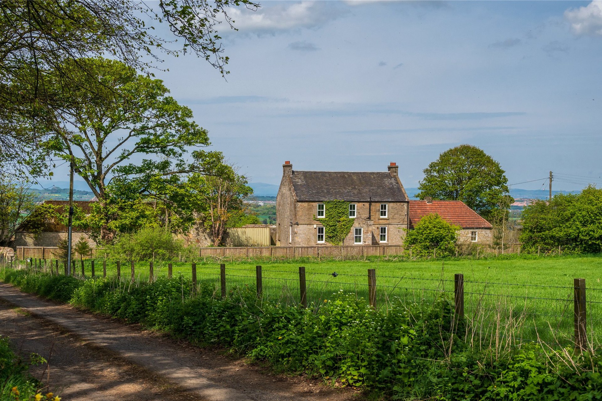 Selms Farmhouse, Kirknewton, West Lothian, EH27 8DQ - Picture #2