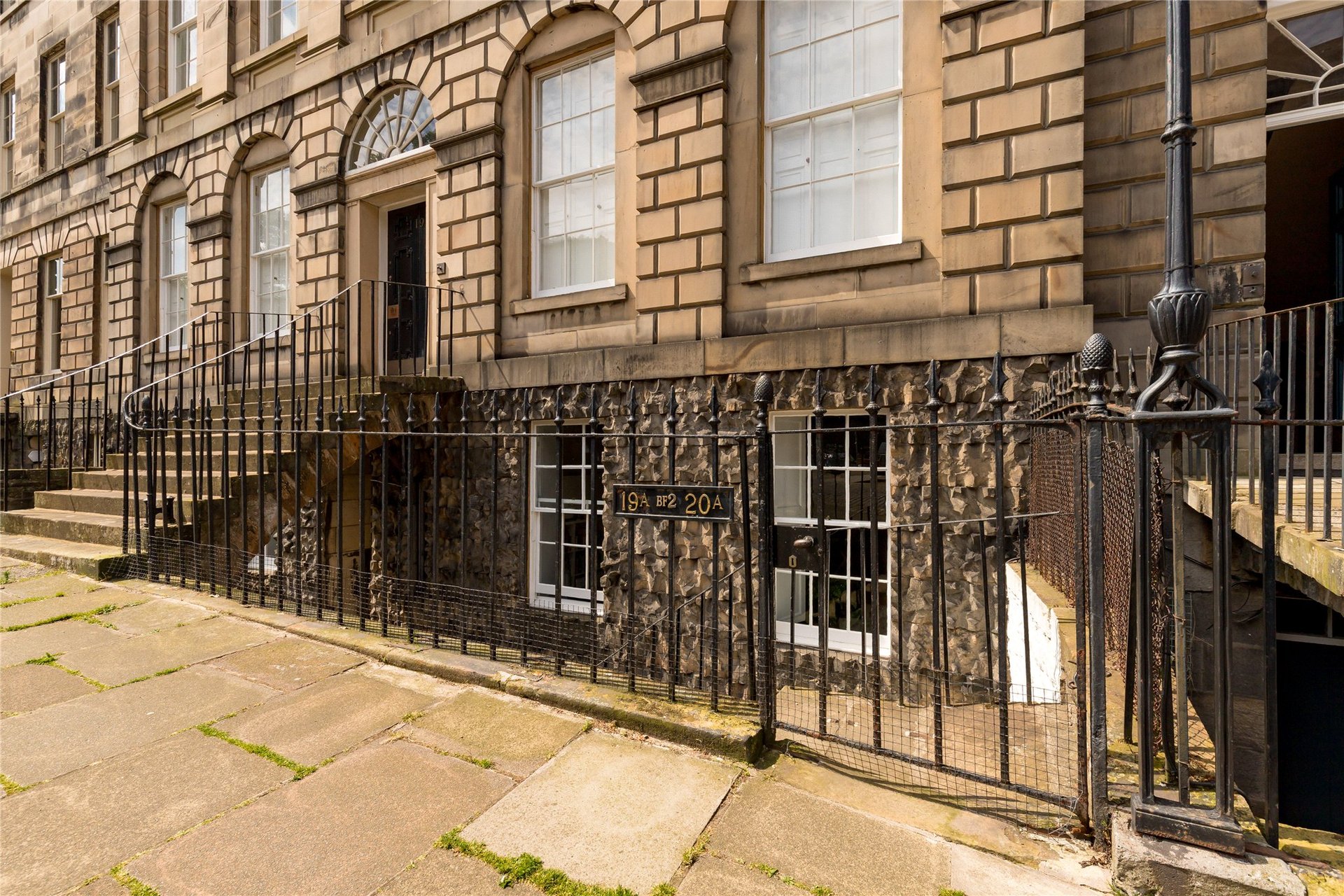 Bf2, 20 Drummond Place, Edinburgh, EH3 6PL - Picture #2