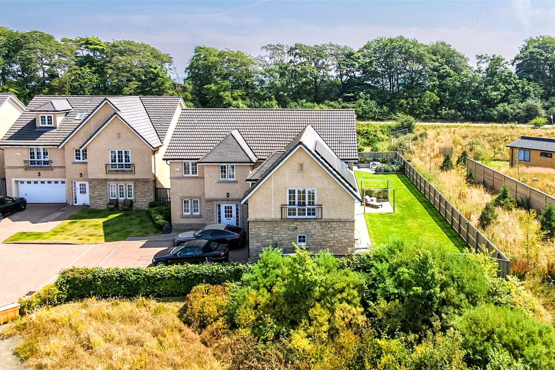 37 Whinstone Place, Ratho, Newbridge, Midlothian, EH28 8AD - Picture #1