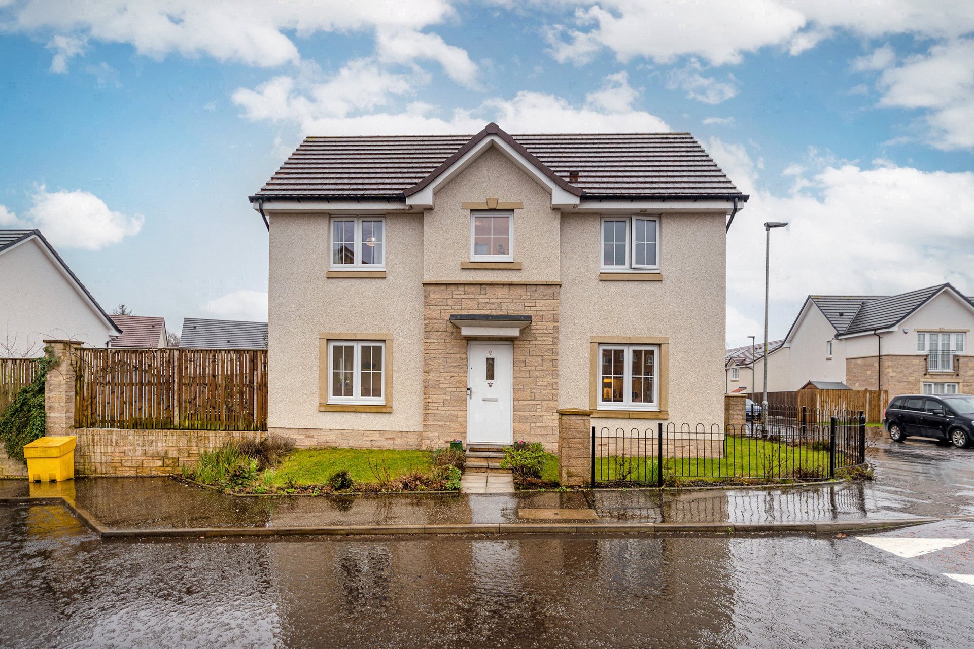 2 Sandstone Crescent, Thornliebank, Glasgow, Glasgow City, G46 7RF - Picture #2