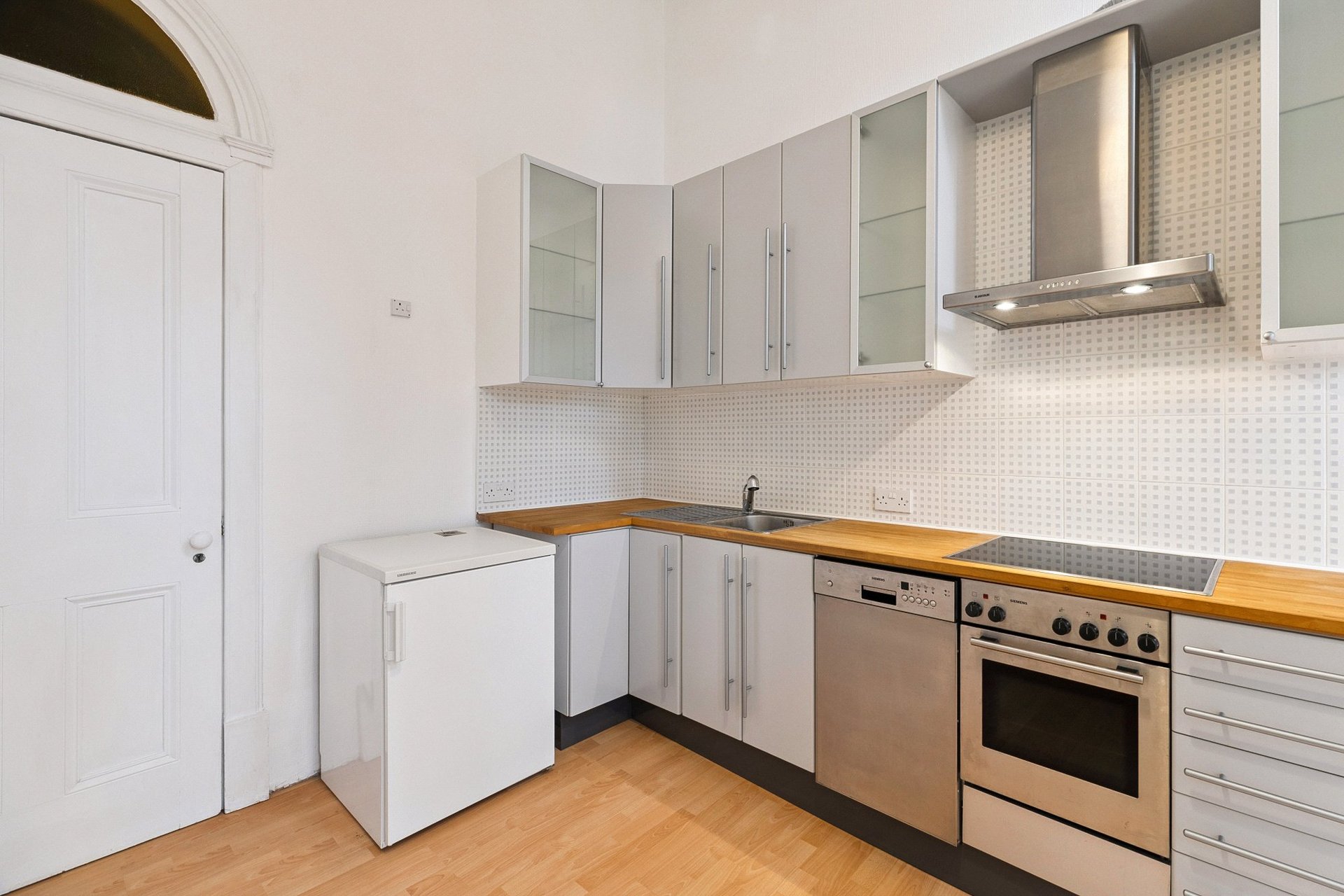 Ground Floor, 4 Crown Circus, Dowanhill, Glasgow, G12 9HB - Picture #9