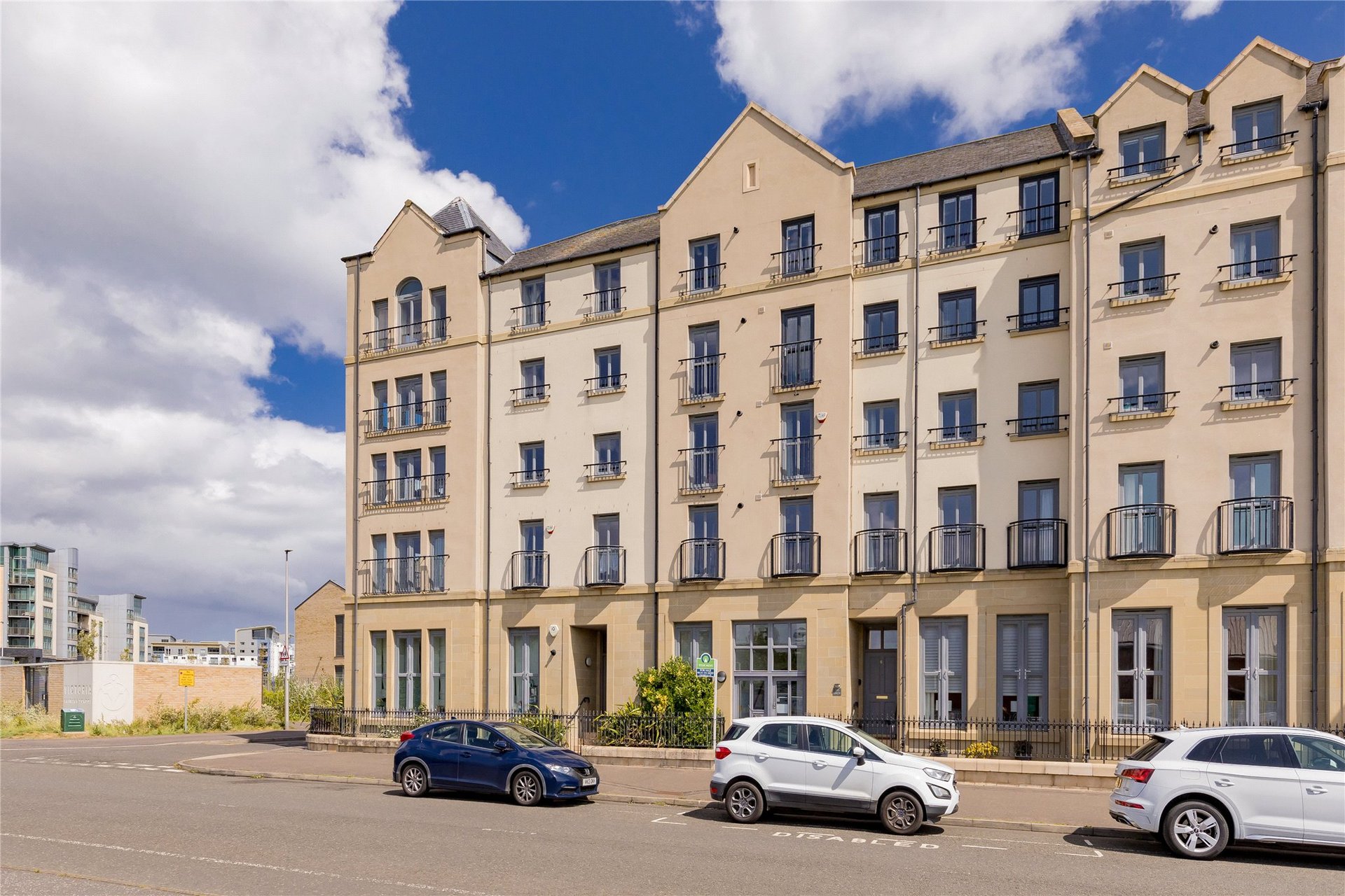 Flat 8, 68 Newhaven Place, Edinburgh, EH6 4TG - Picture #2