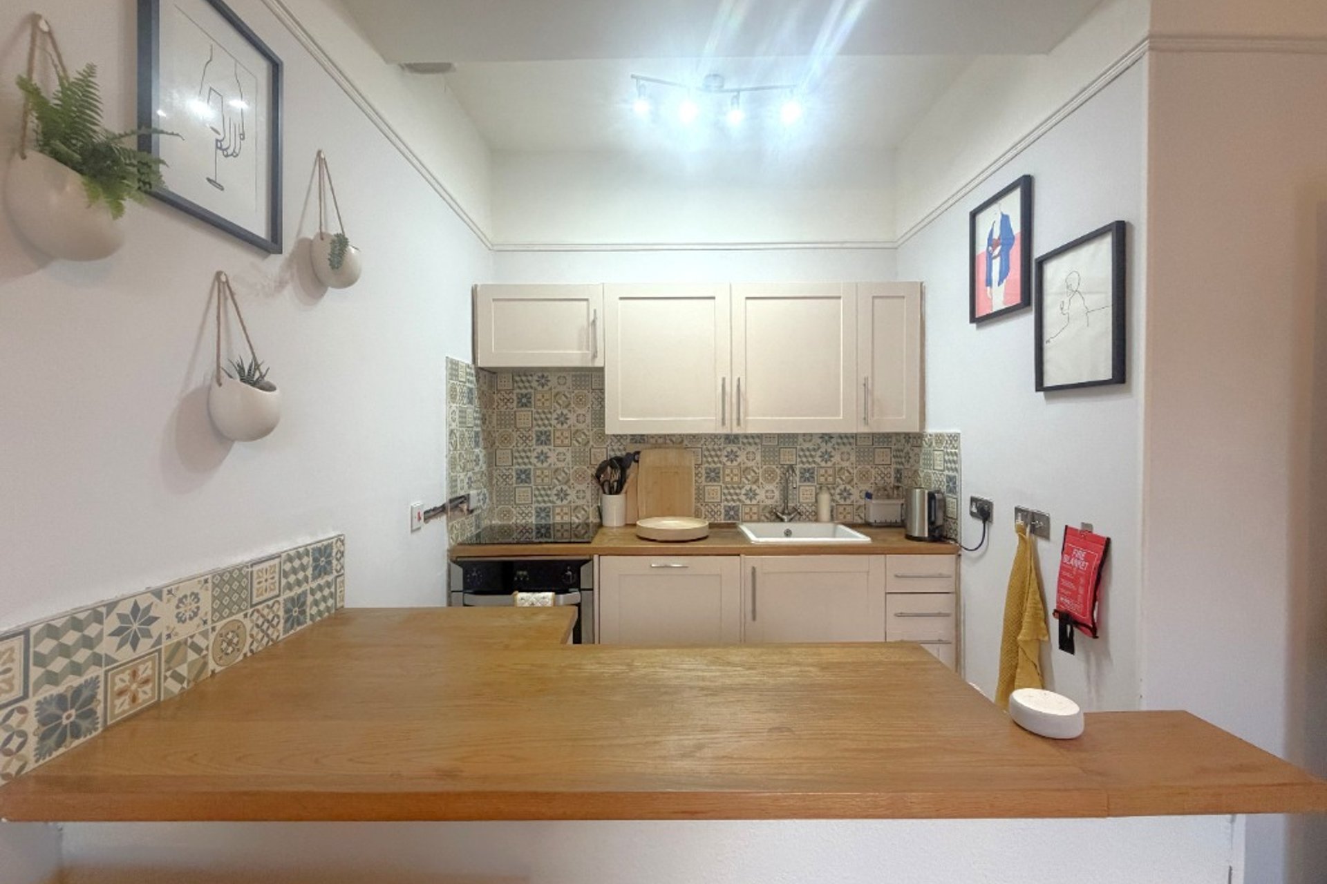 28 Milton Street, Abbeyhill, Edinburgh, EH8 8HA - Picture #2