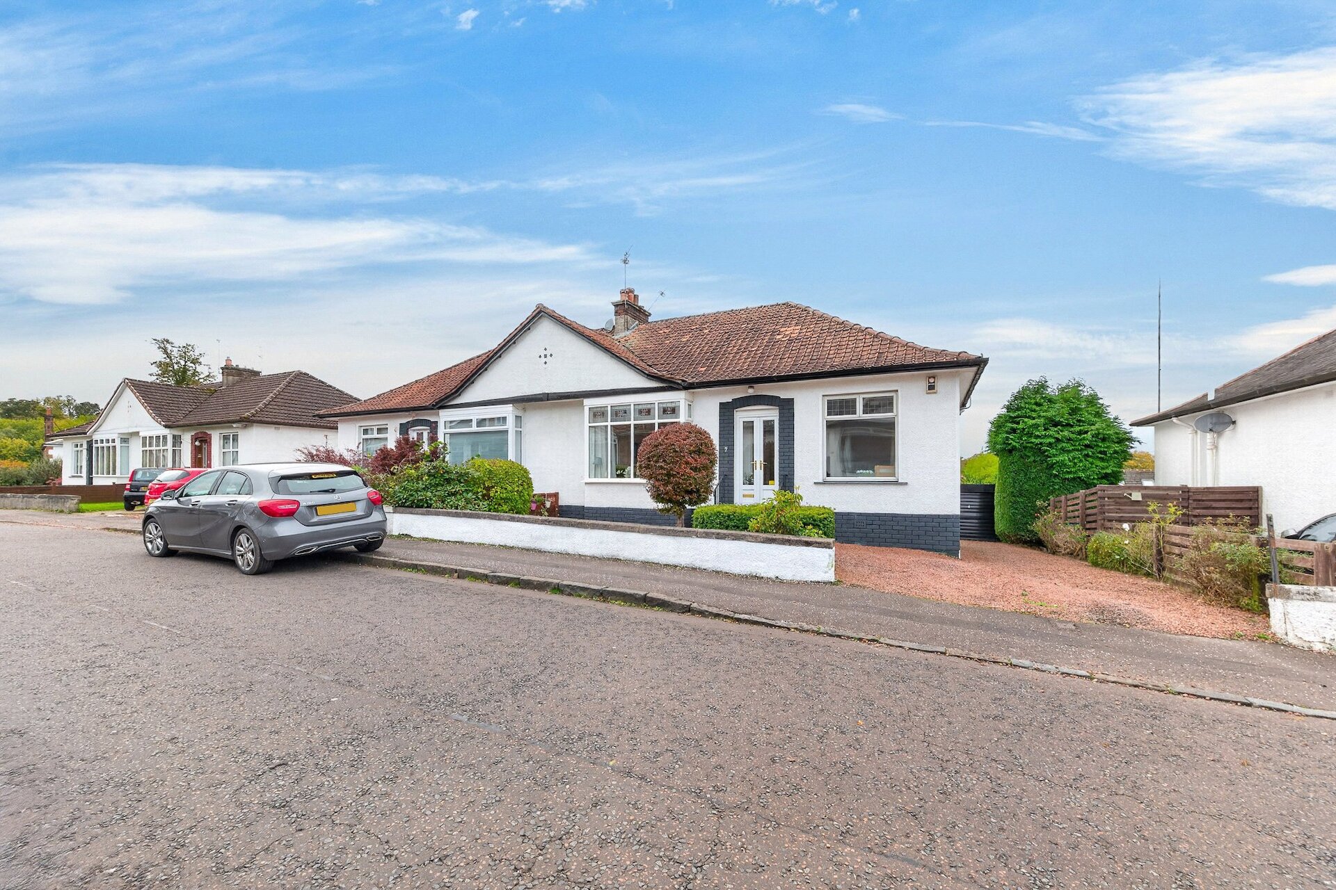7 Glenwood Drive, Thornliebank, Glasgow, G46 7EN - Picture #1