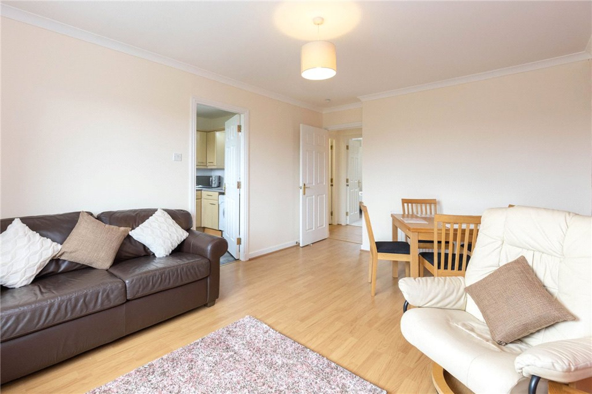 23 Burnvale, Livingston, West Lothian, EH54 6DD - Picture #3