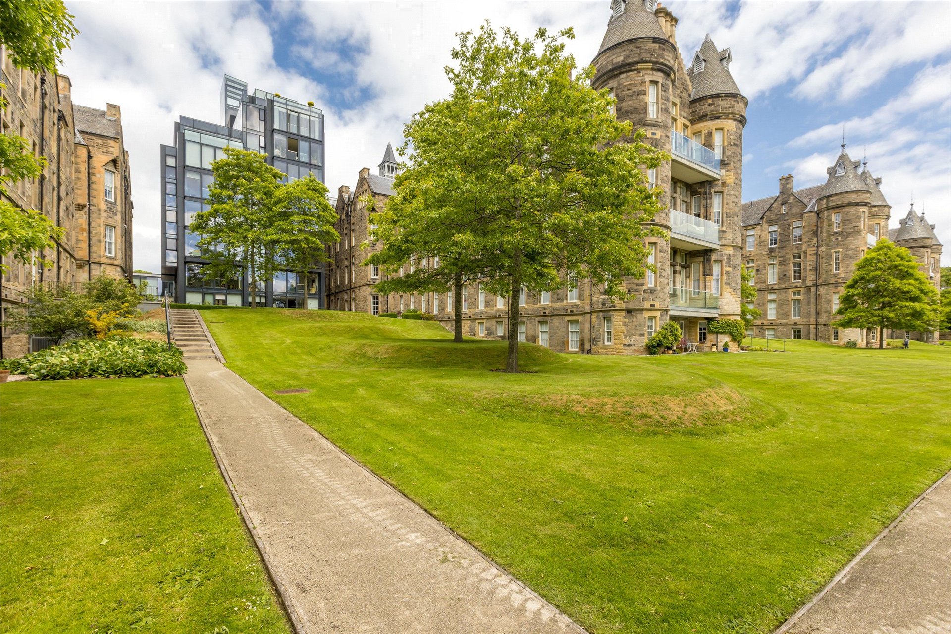 Flat 13, 16 Simpson Loan, Edinburgh, Midlothian, EH3 9BB - Picture #14