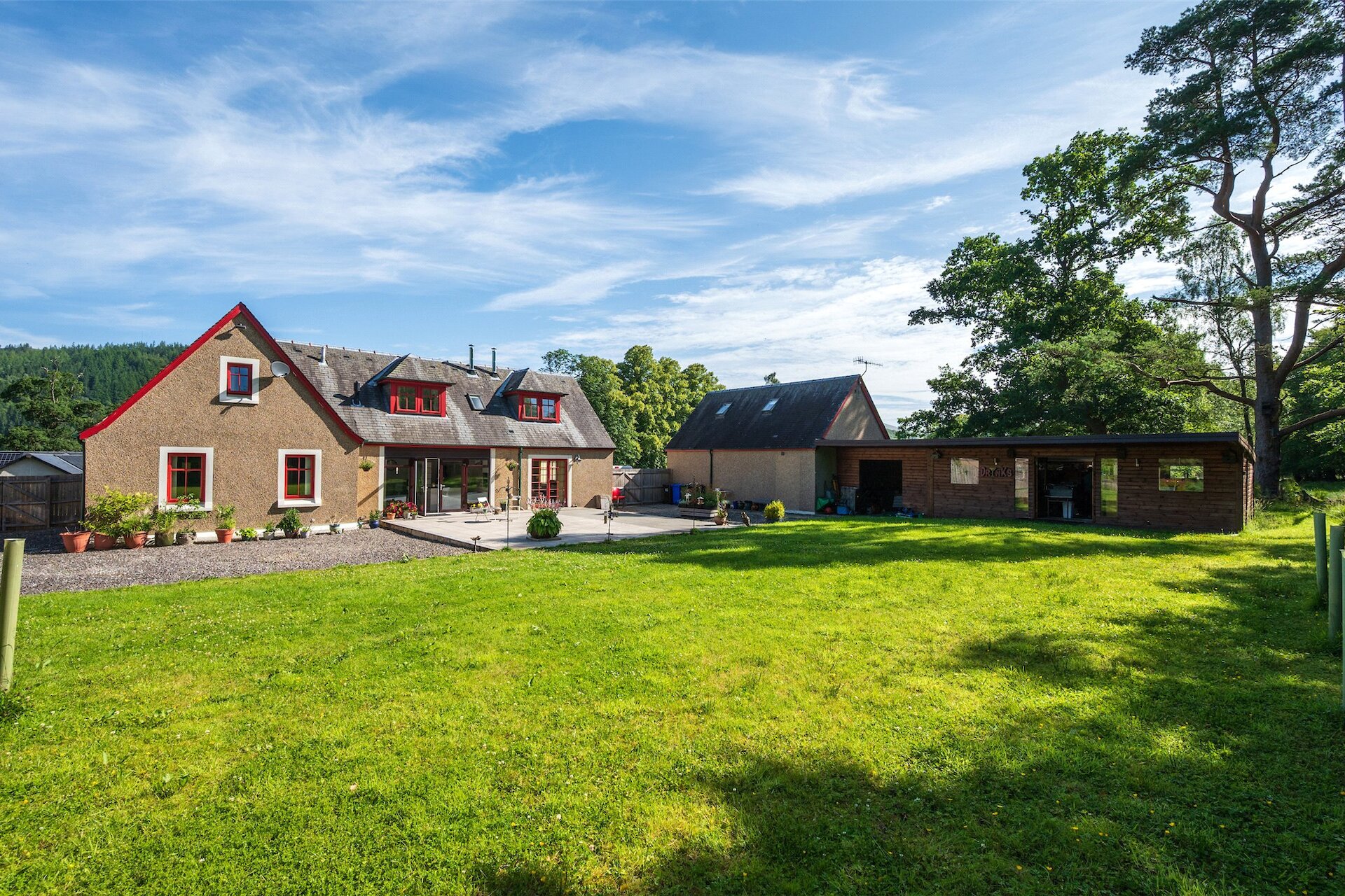 West Mains House, Lodge and Paddock, Invertrossachs Road, Callander, Stirlingshire, FK17 8HW - Picture #1