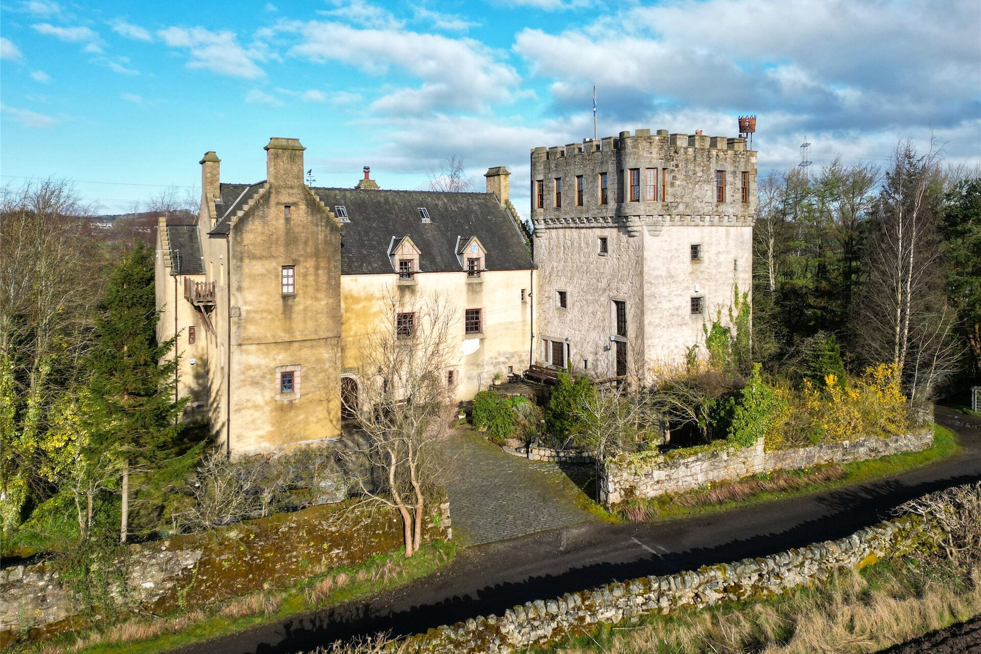 Plane Castle & Mill House, By Bannockburn, Stirling, FK2 8SF - Picture #1