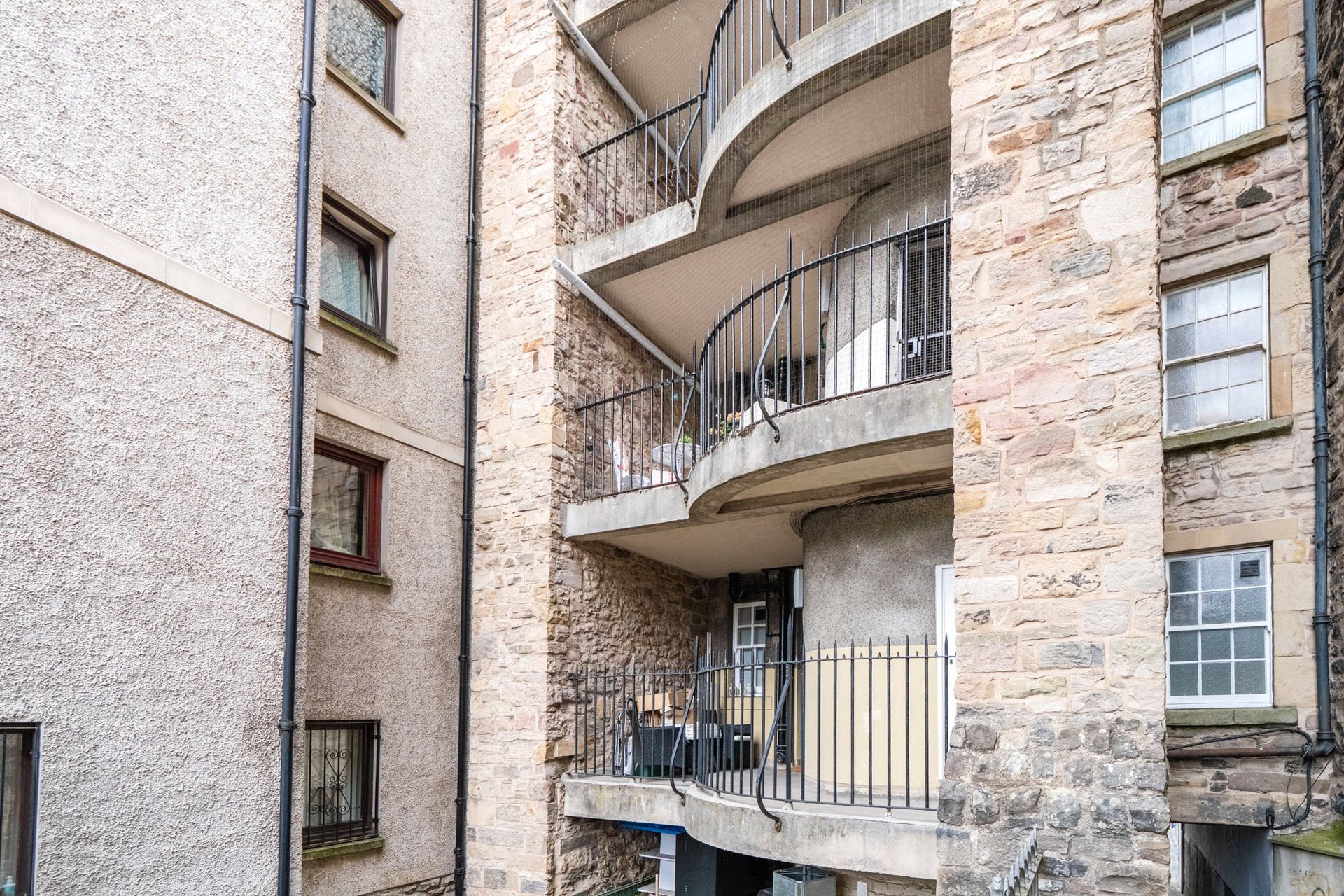 2/2 Tweeddale Court, 14 High Street, Edinburgh, Midlothian, EH1 1TE - Picture #3