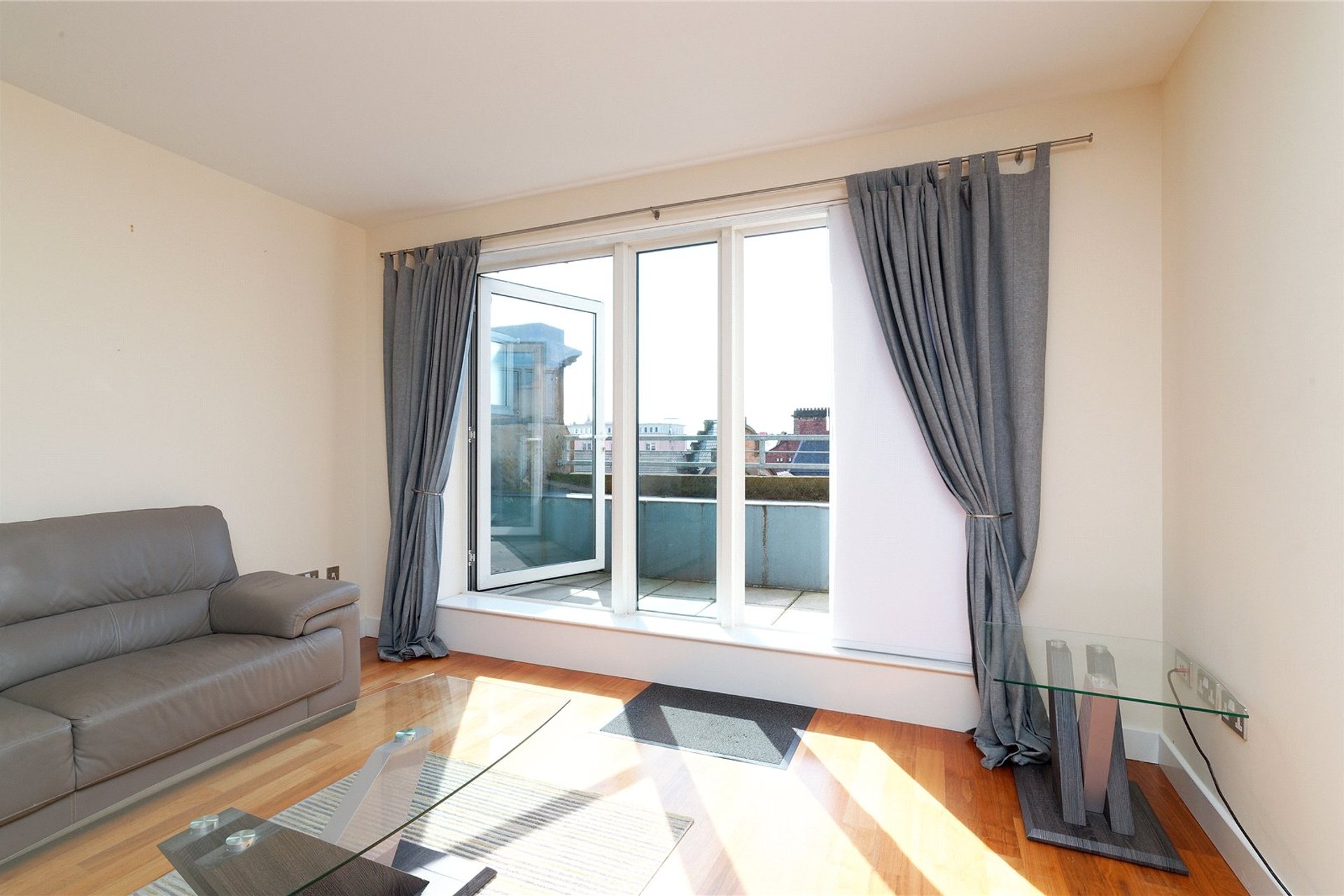 4/1, 140 Ingram Street, Merchant City, Glasgow, G1 1EJ - Picture #5