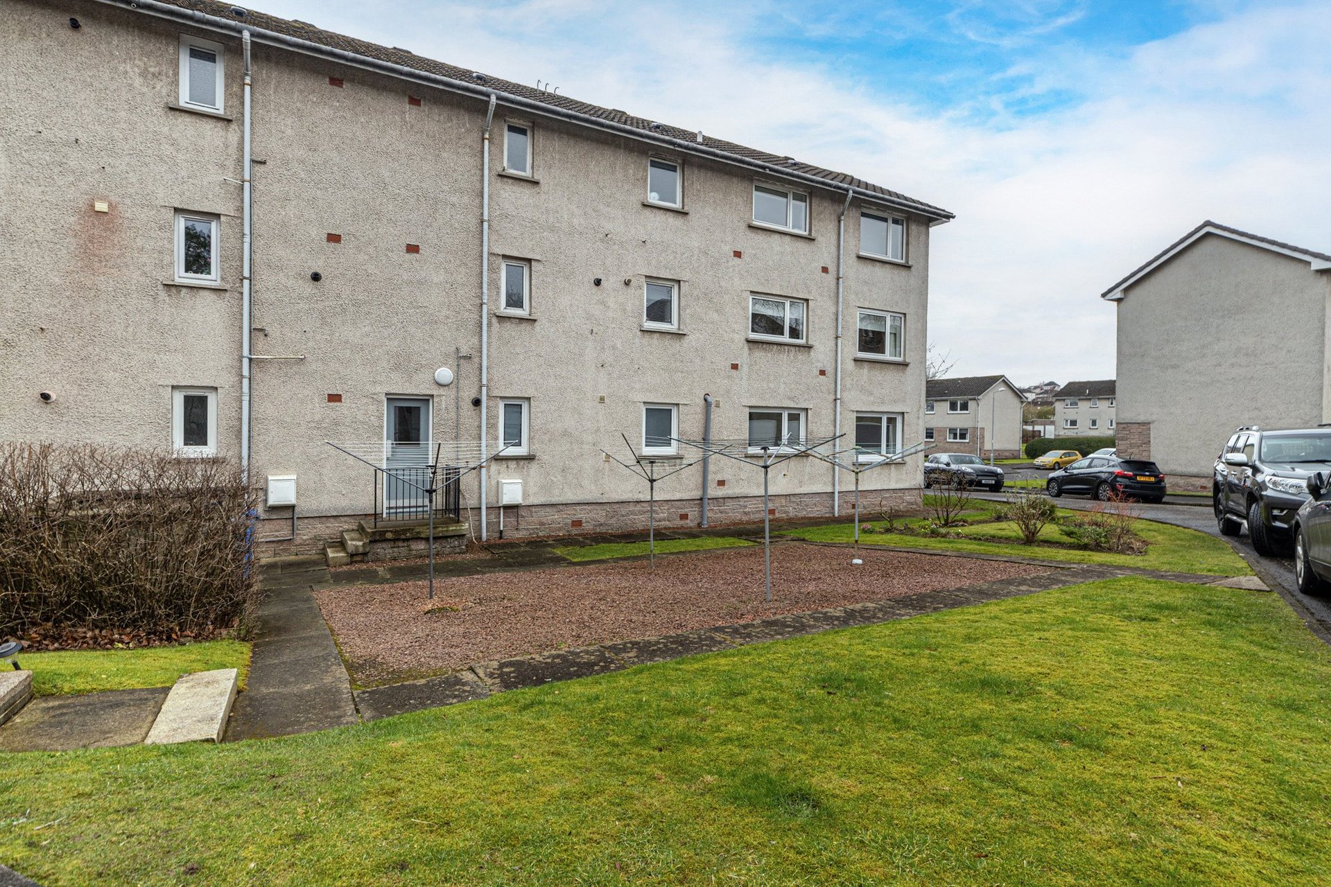 2 Queens Court, Milngavie, G62 6QA - Picture #2