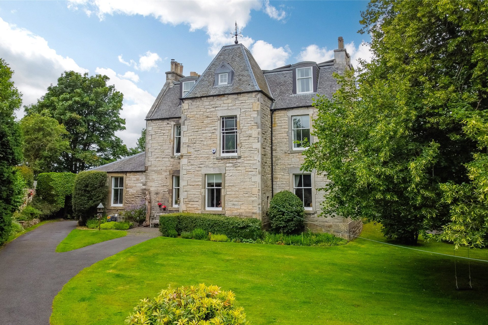 Loanstone House, Penicuik, Midlothian, EH26 8PH - Picture #2