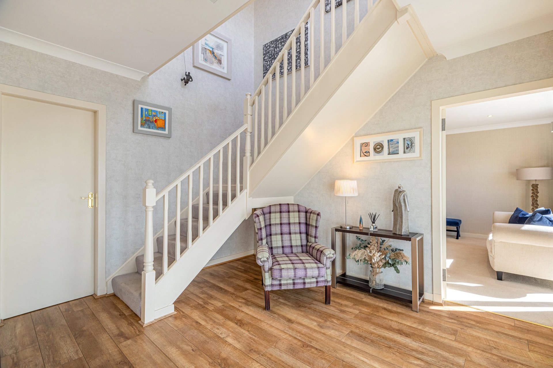 18 Falkland Avenue, Newton Mearns, Glasgow, G77 5DR - Picture #4