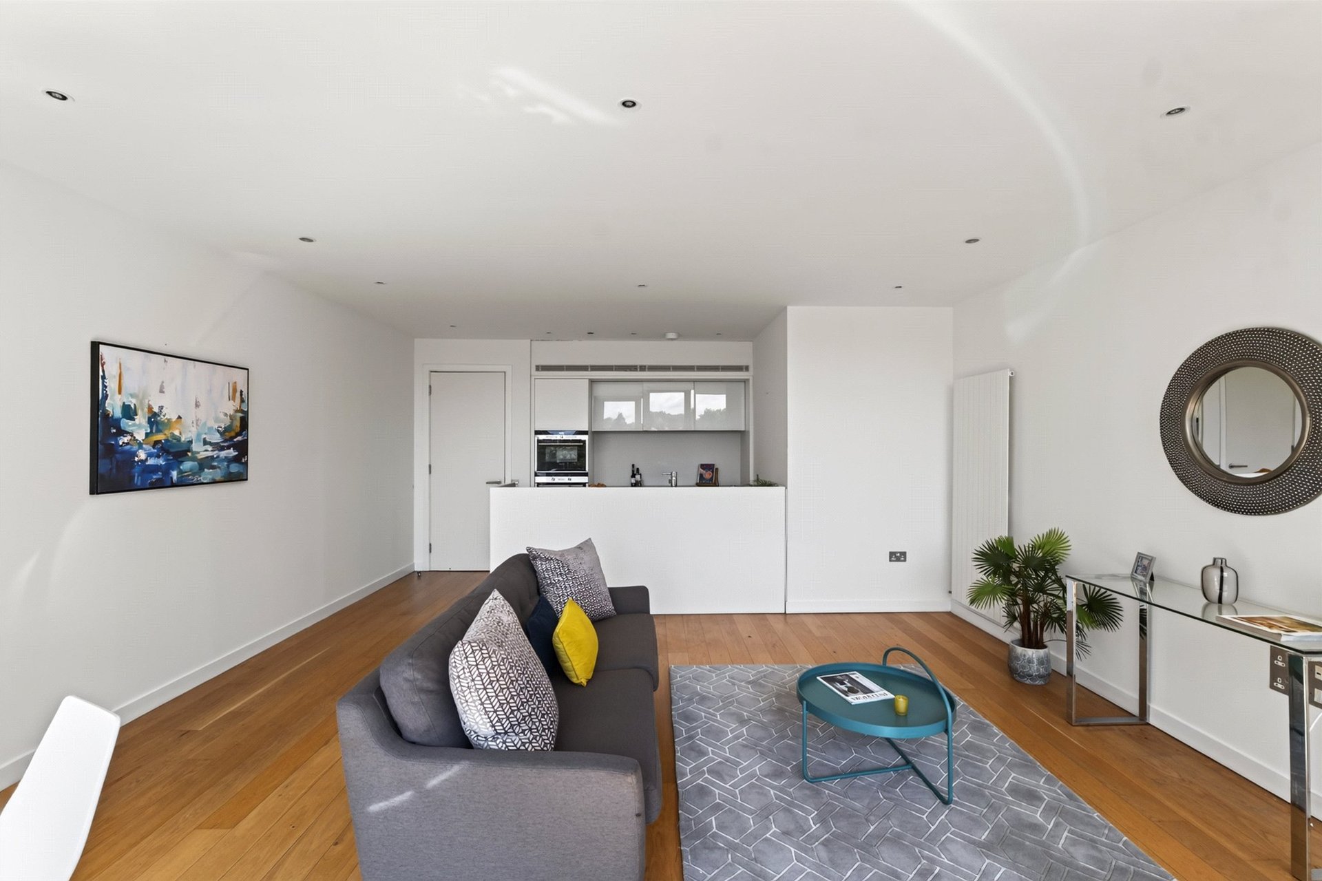 Flat 9, 12 Simpson Loan, Edinburgh, EH3 9GP - Picture #4