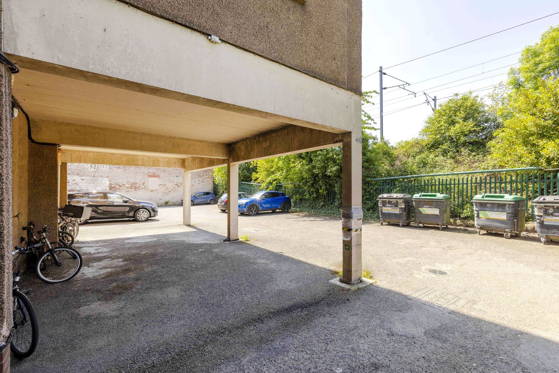 6/3 Murieston Place, Edinburgh, EH11 2LT - Picture #16