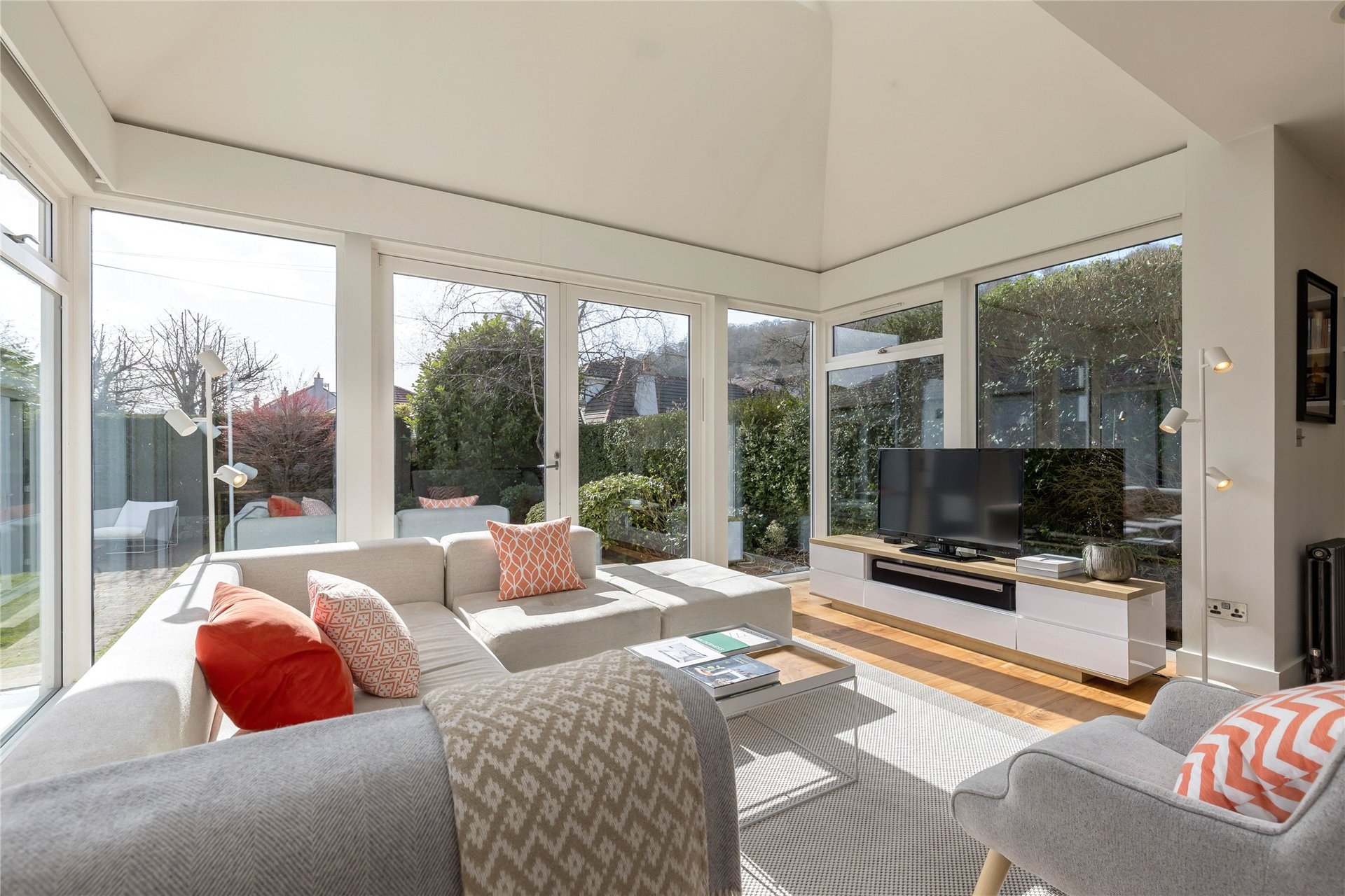 5 Hillpark Road, Edinburgh, EH4 7AR - Picture #4