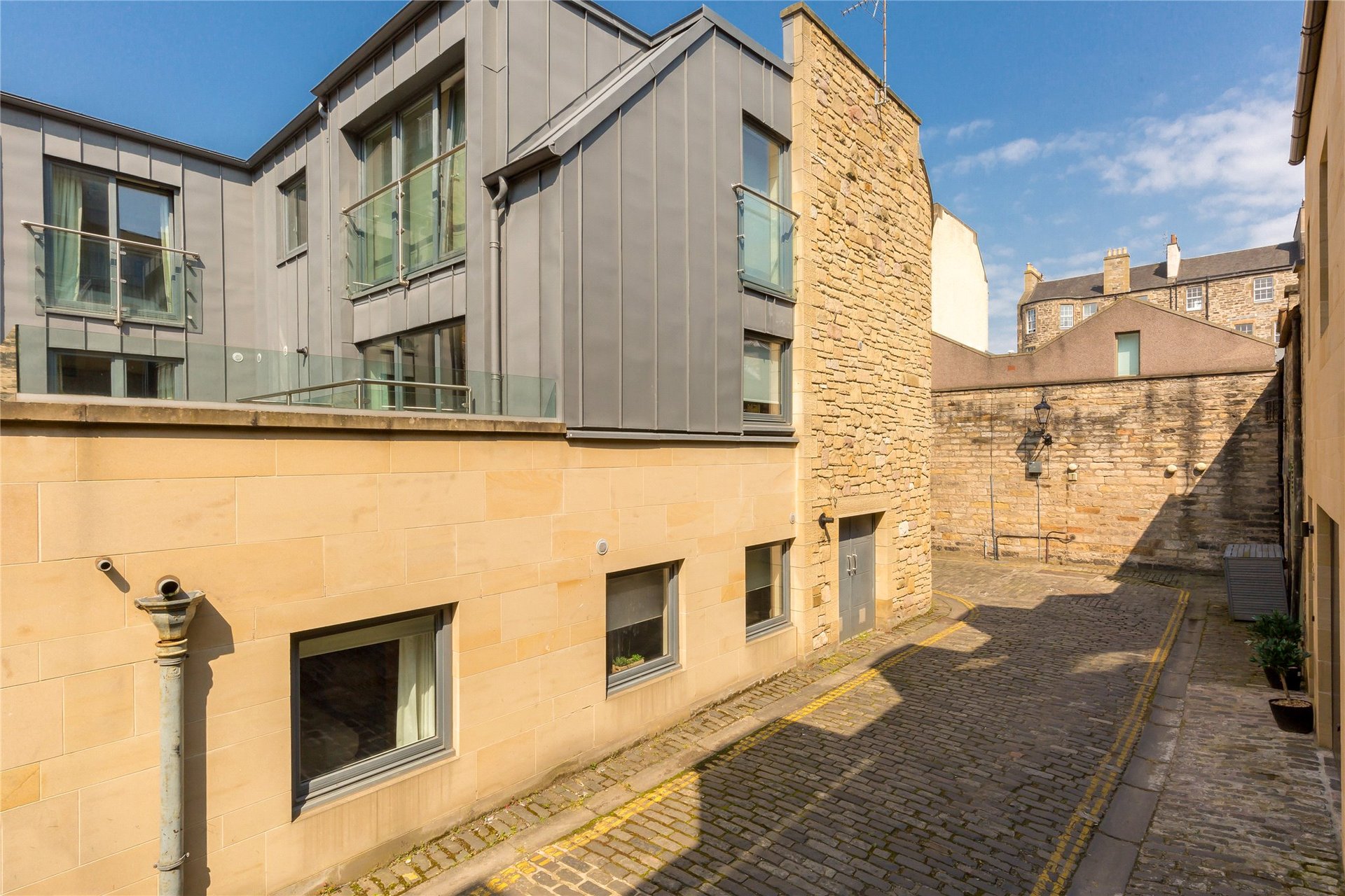 1/3 Northumberland Place Lane, Edinburgh, EH3 6LD - Picture #1