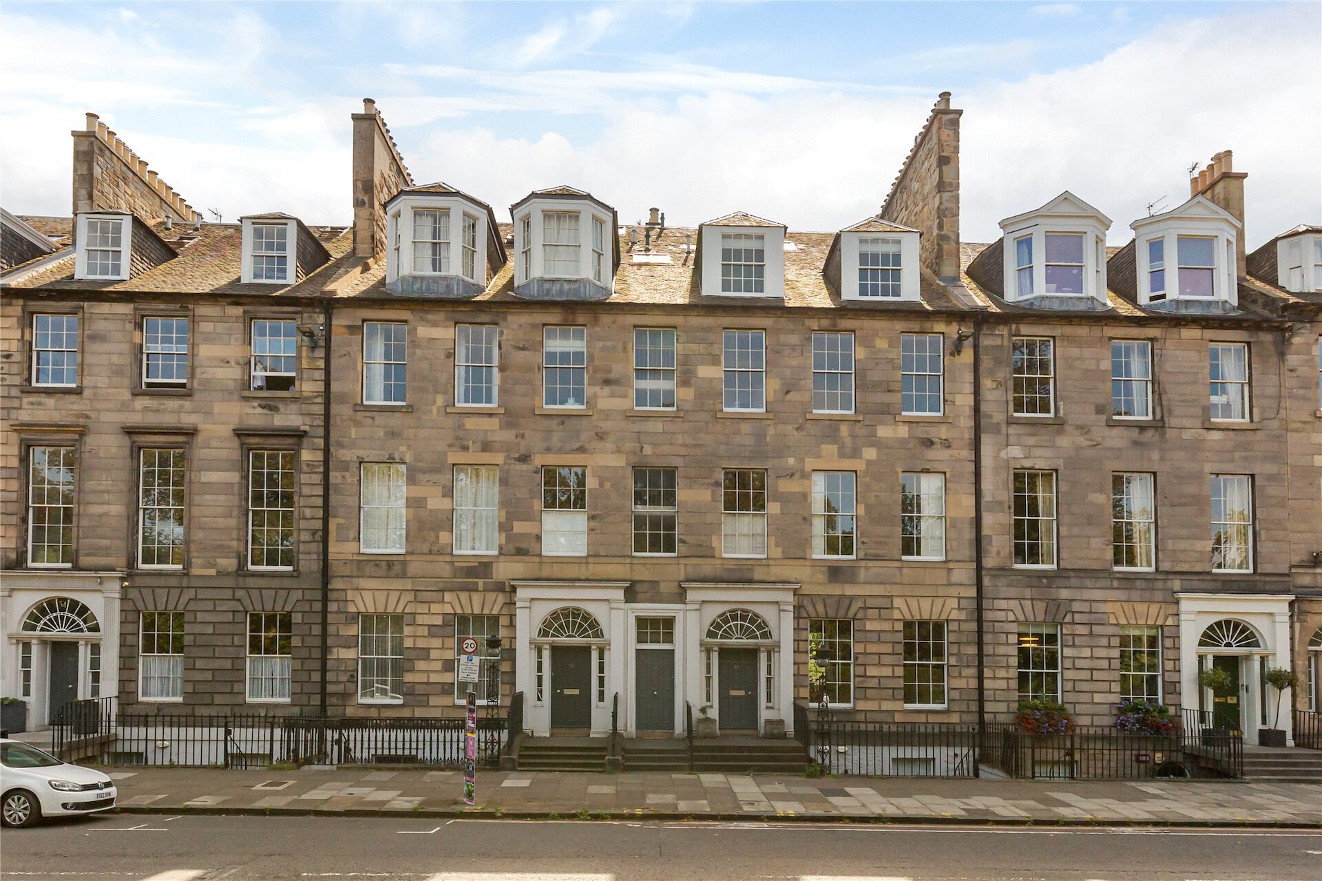 56/3 Queen Street, Edinburgh, EH2 3NS - Picture #1