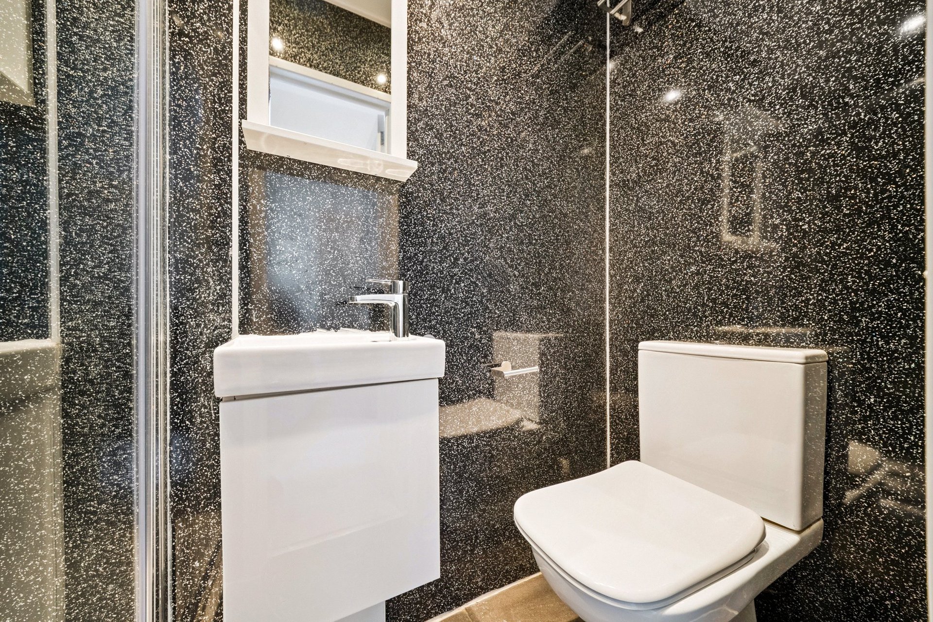 15/4 Caledonian Place, Edinburgh, EH11 2AW - Picture #15