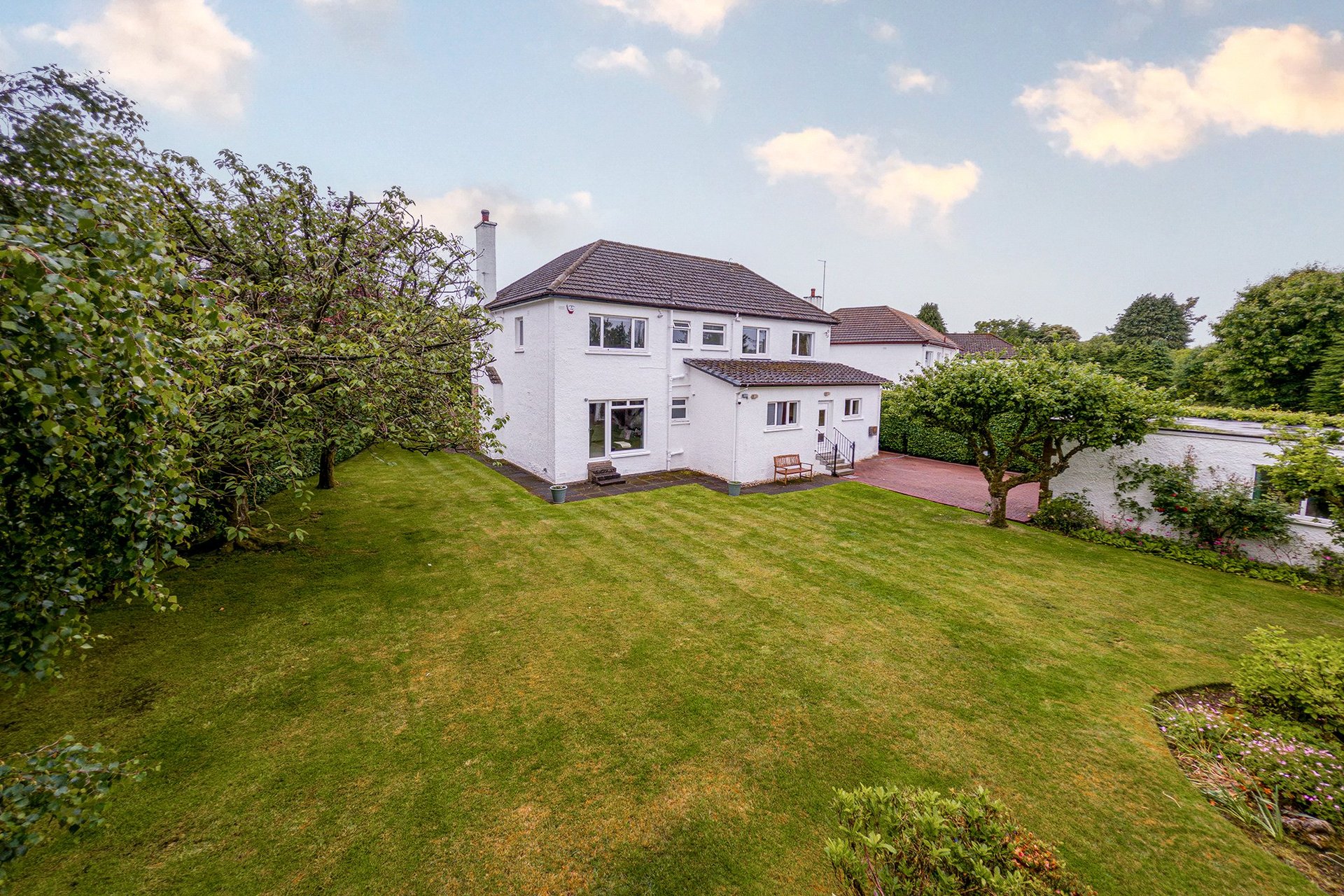 Beech House, 5 Herndon Court, Newton Mearns, Glasgow, G77 5DW - Picture #2