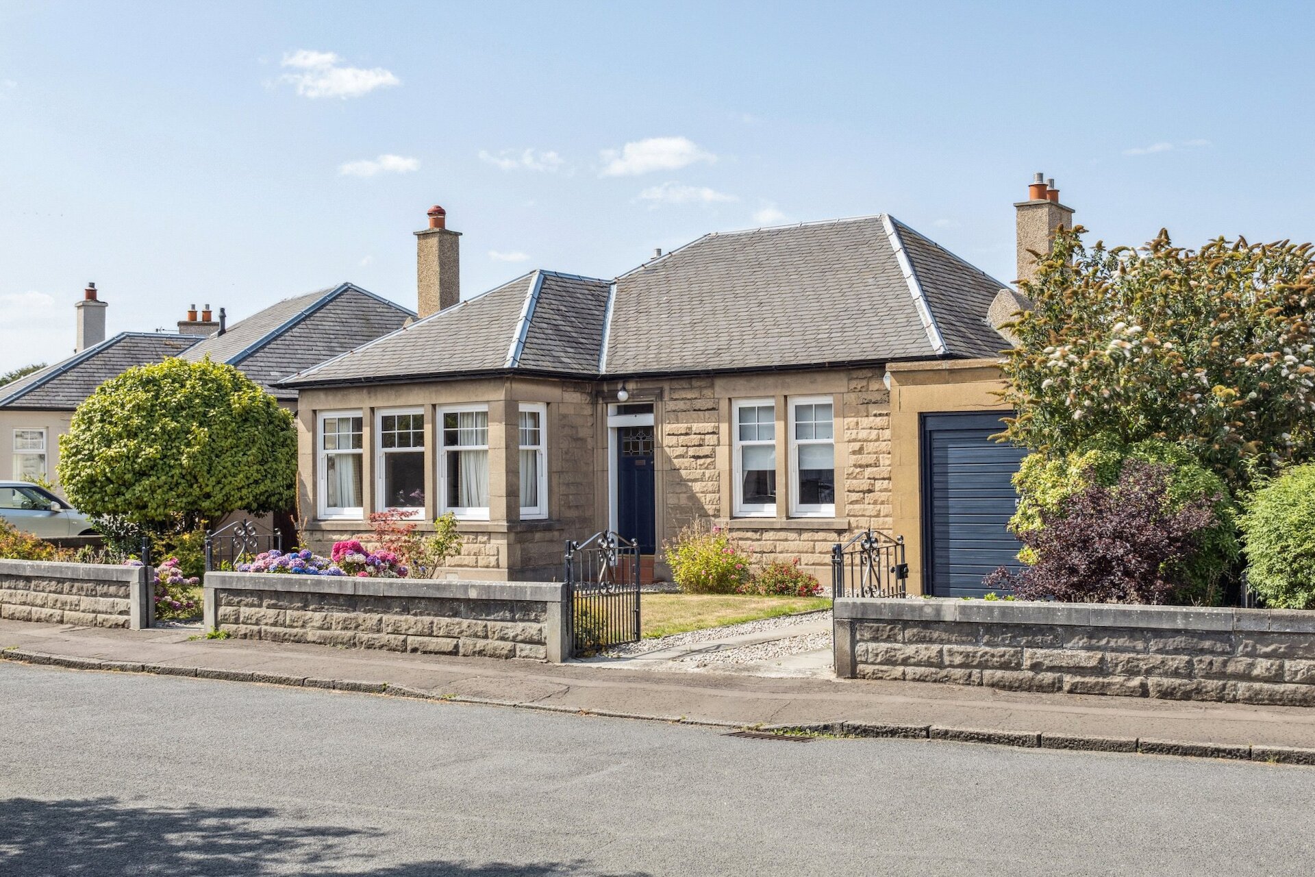 18 Duddingston Square East, Edinburgh, Midlothian, EH15 1RU - Picture #1