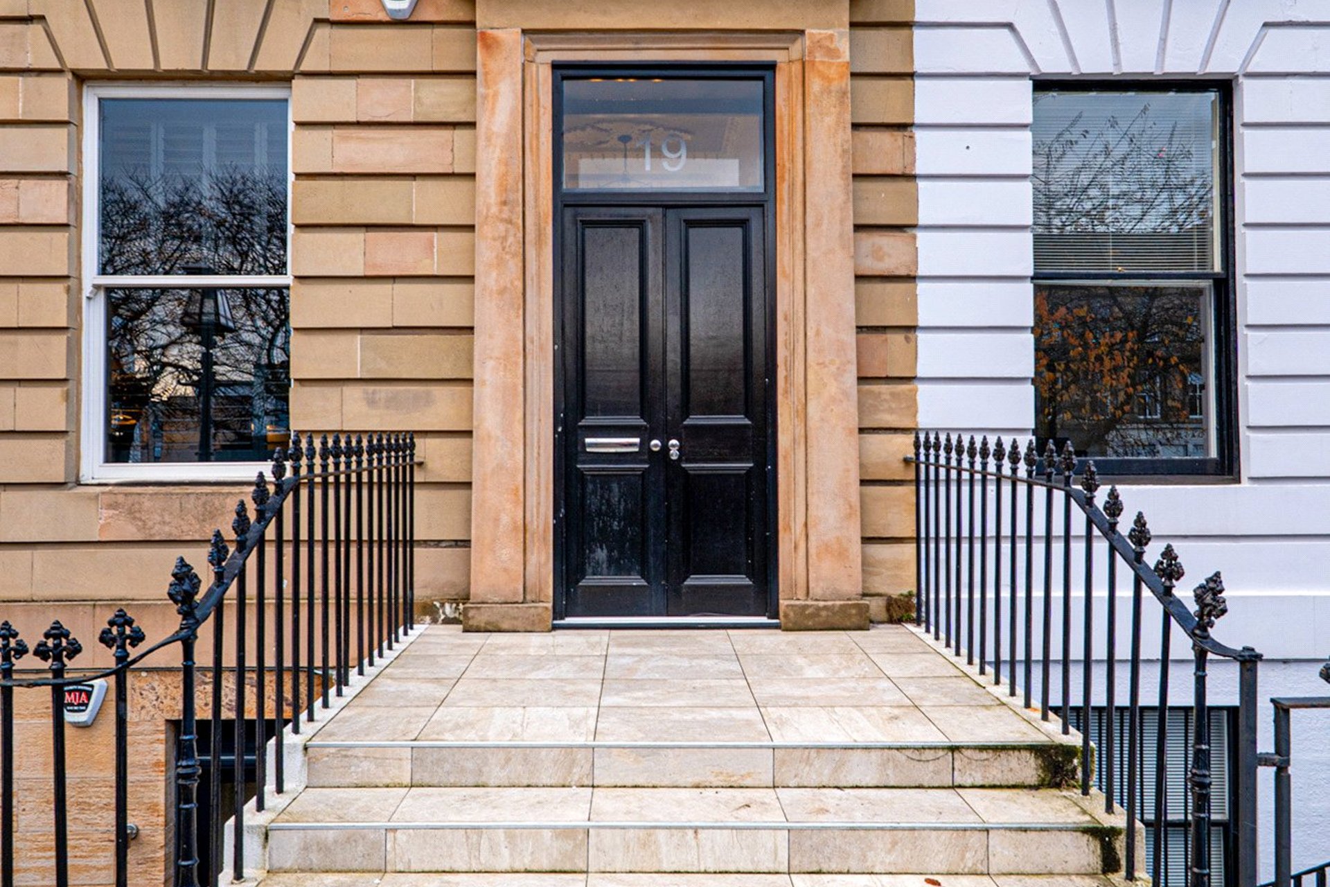 Main Door Duplex, 19 Newton Place, Park, Glasgow, G3 7PY - Picture #2