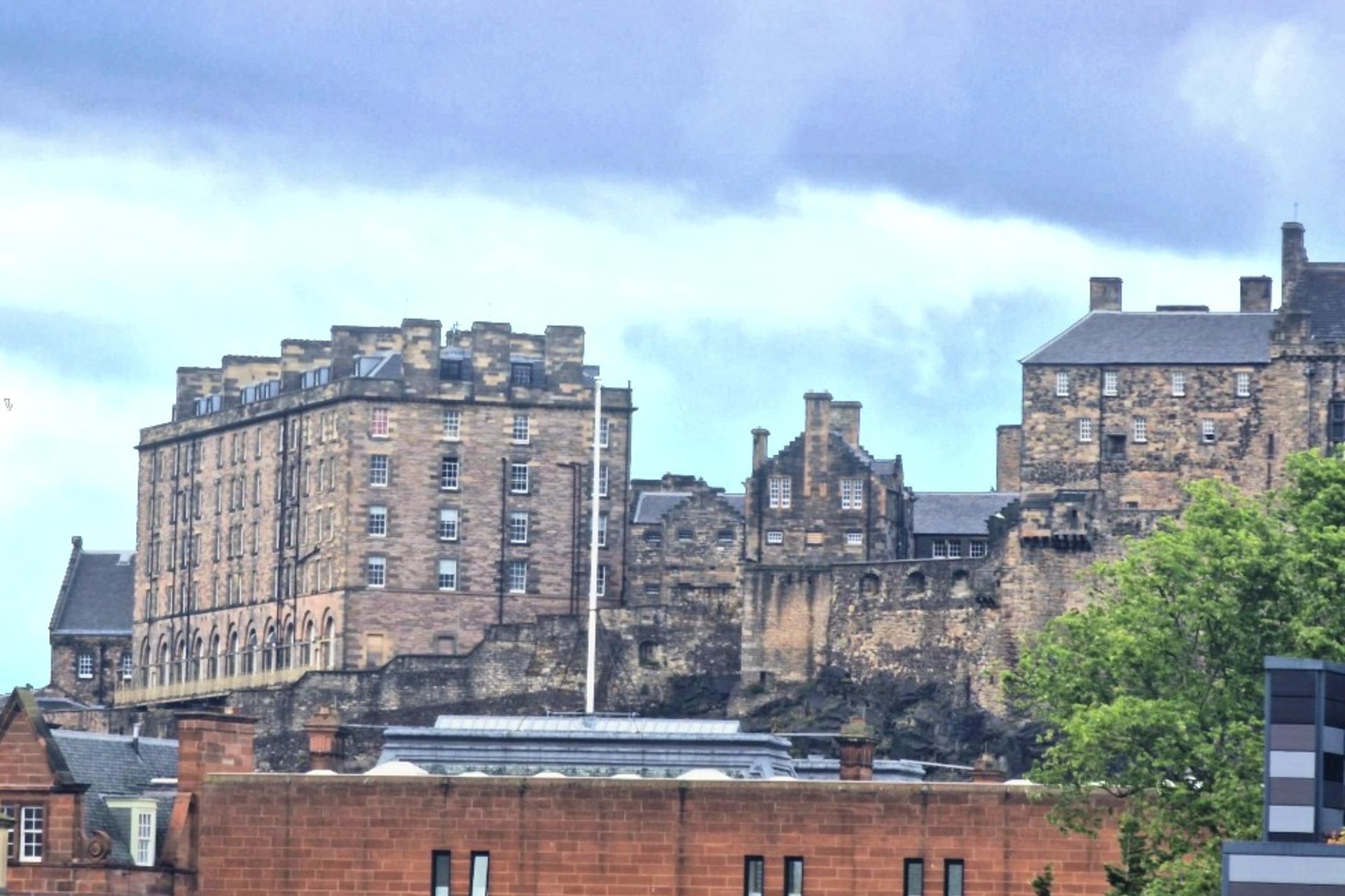 3 Simpson Loan, Meadows, Edinburgh, EH3 9GZ - Picture #2