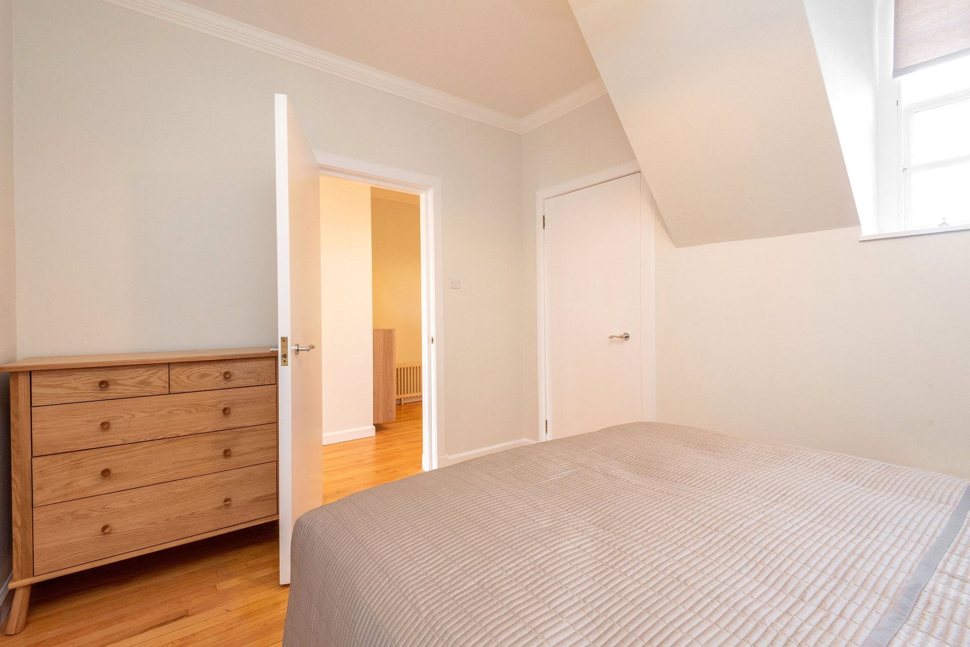 Flat 10, 4 Advocates Close, Edinburgh, Midlothian, EH1 1PS - Picture #9
