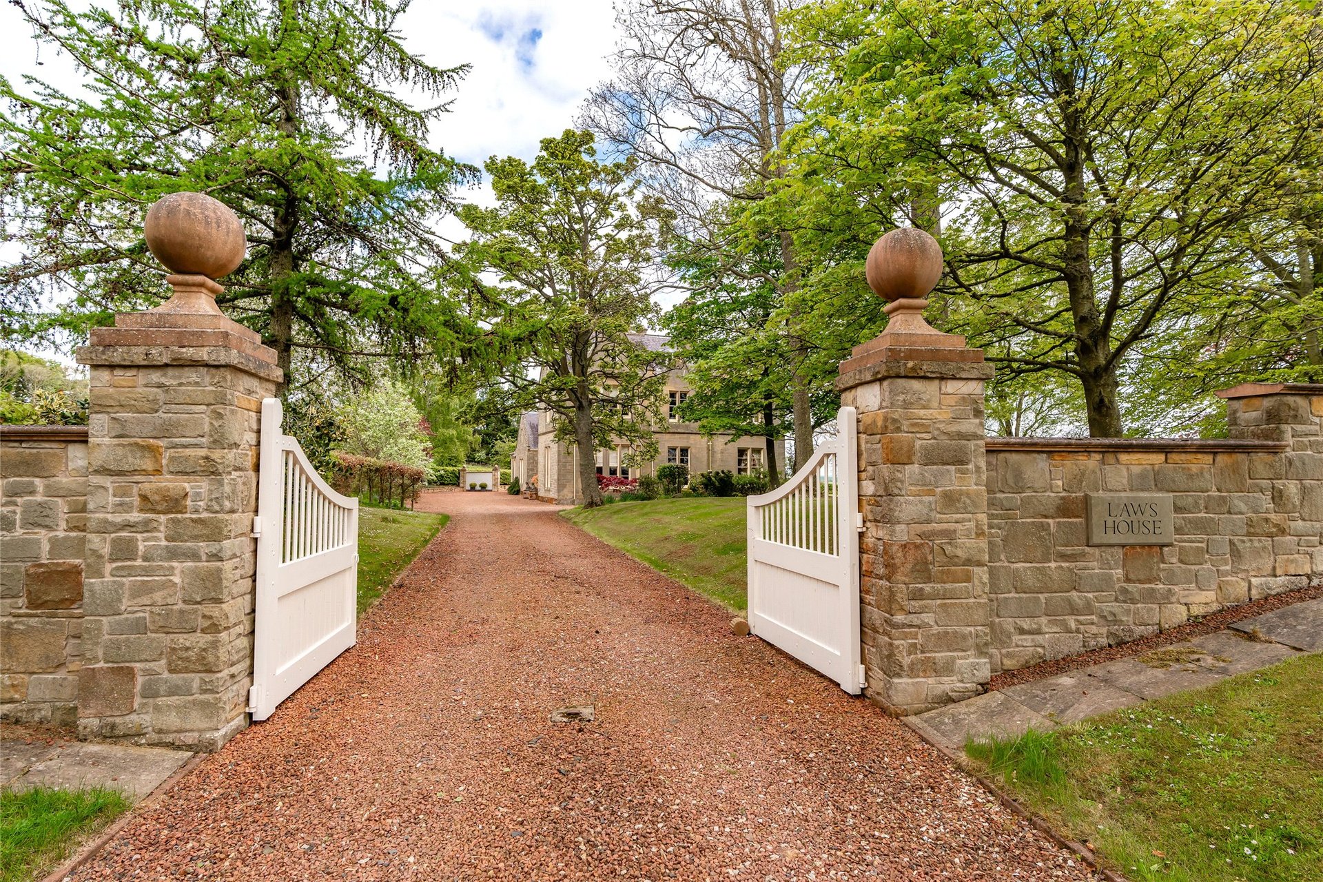 Laws House, Duns, Berwickshire, TD11 3LU - Picture #33