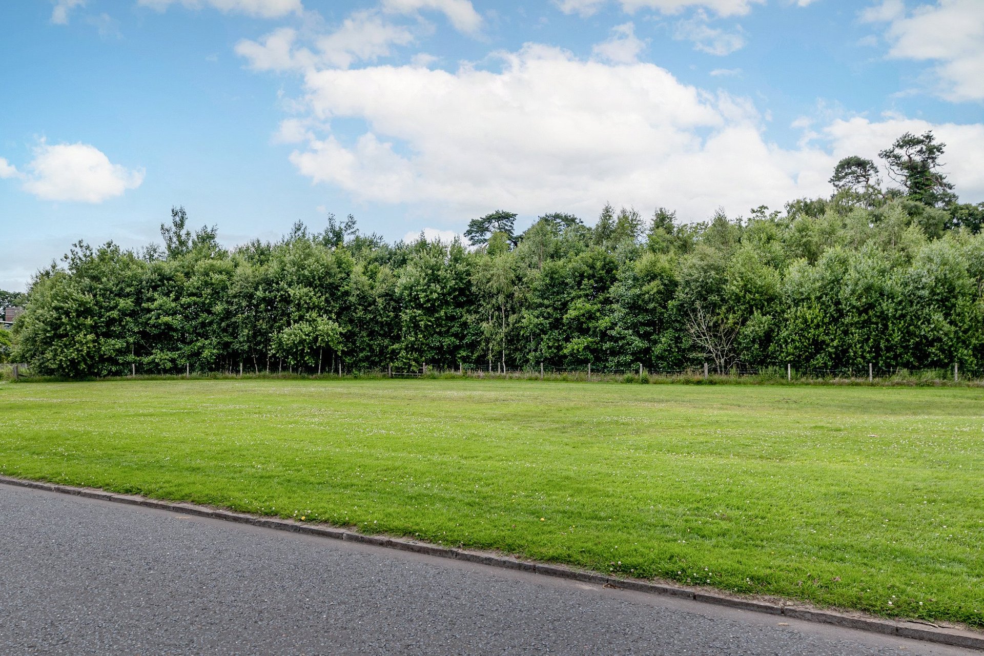 30 Leslie Avenue, Newton Mearns, Glasgow, G77 6JE - Picture #40
