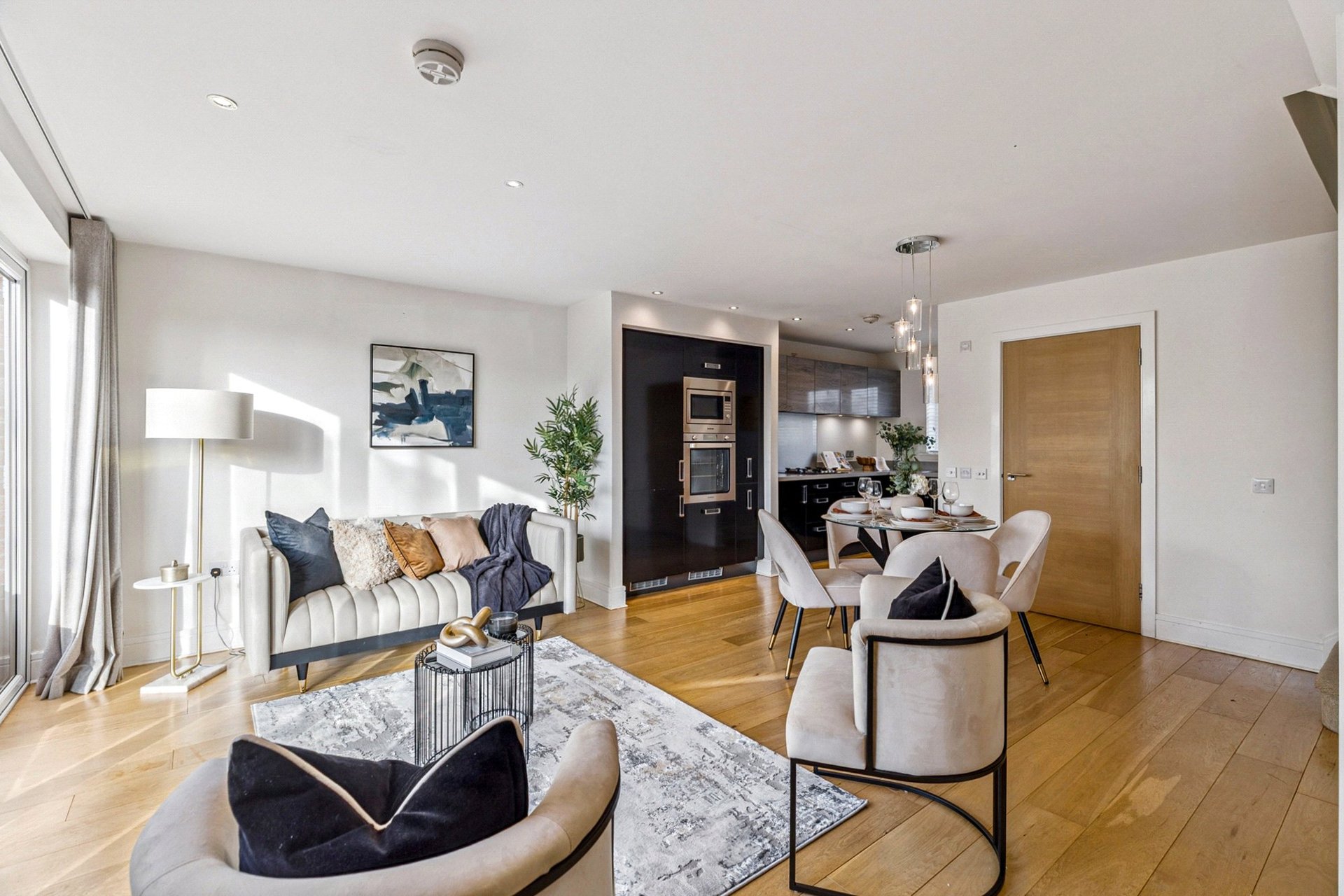 19 Falcon Drive, Newton Mearns, Glasgow, G77 6WL - Picture #6