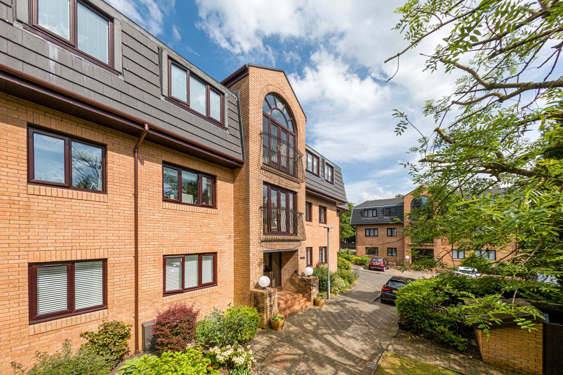 15 The Beeches, Ayr Road, Newton Mearns, Glasgow, G77 6AZ - Picture #2