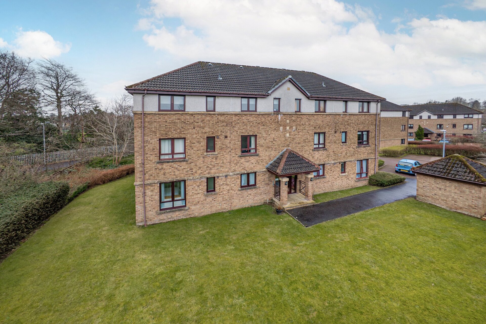 16 College Gate, Bearsden, G61 4GG - Picture #1