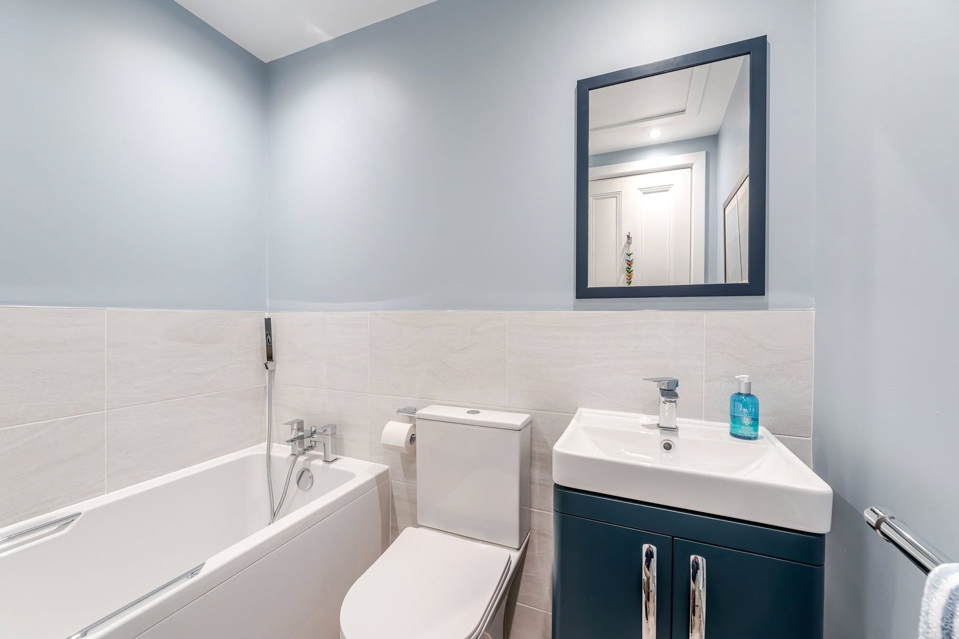 Upper Conversion 2/1, 30 Athole Gardens, Dowanhill, Glasgow, G12 9BD - Picture #15
